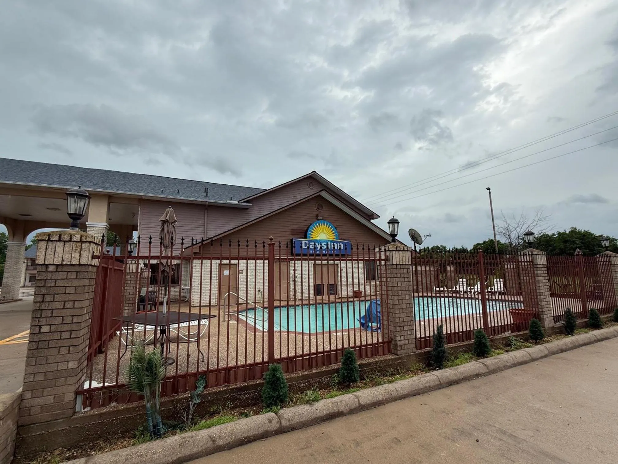 Swimming pool in Days Inn by Wyndham Navasota