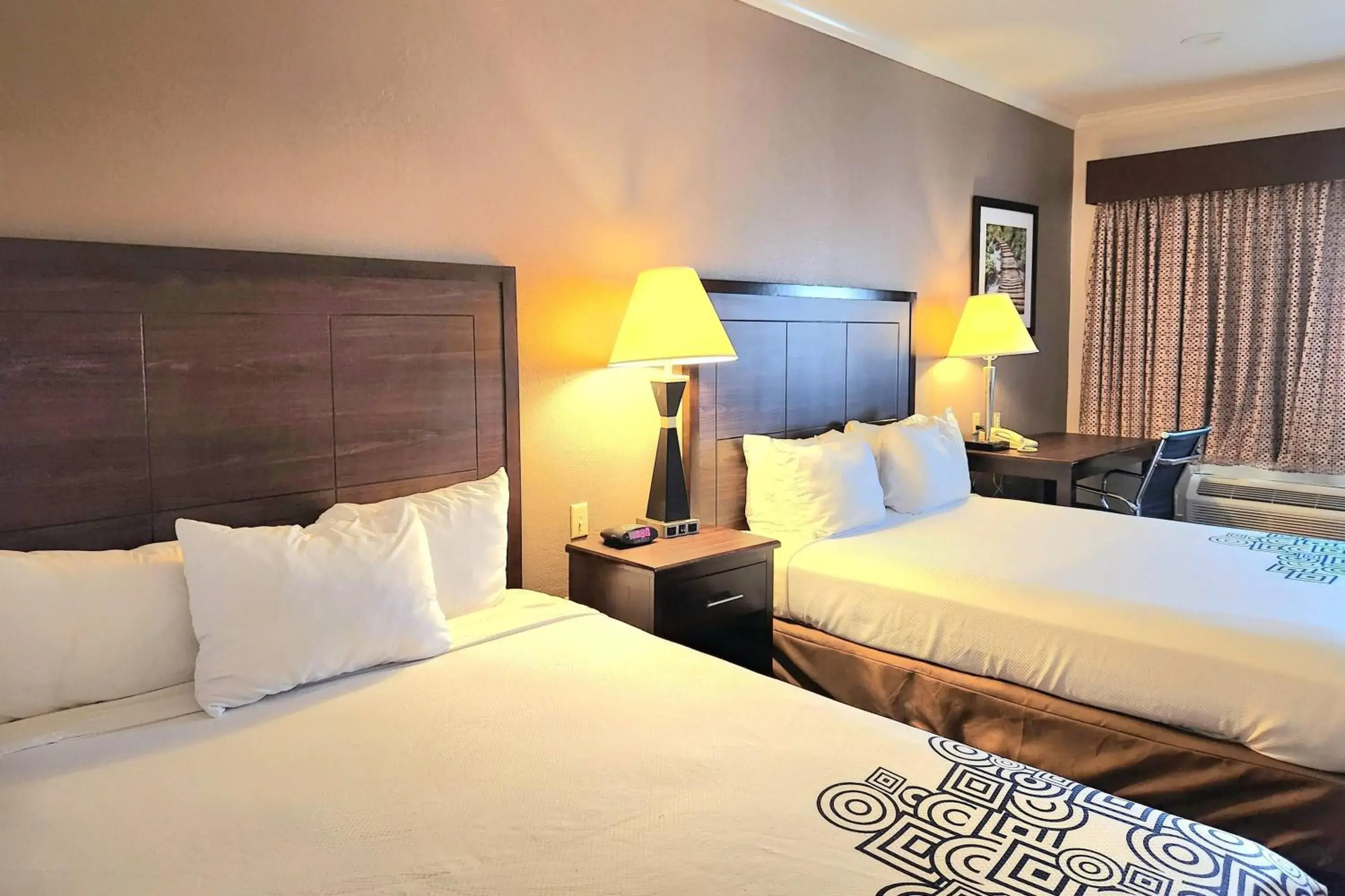 Photo of the whole room, Bed in Days Inn by Wyndham Navasota Photo of the whole room, Bed in Days Inn by Wyndham Navasota