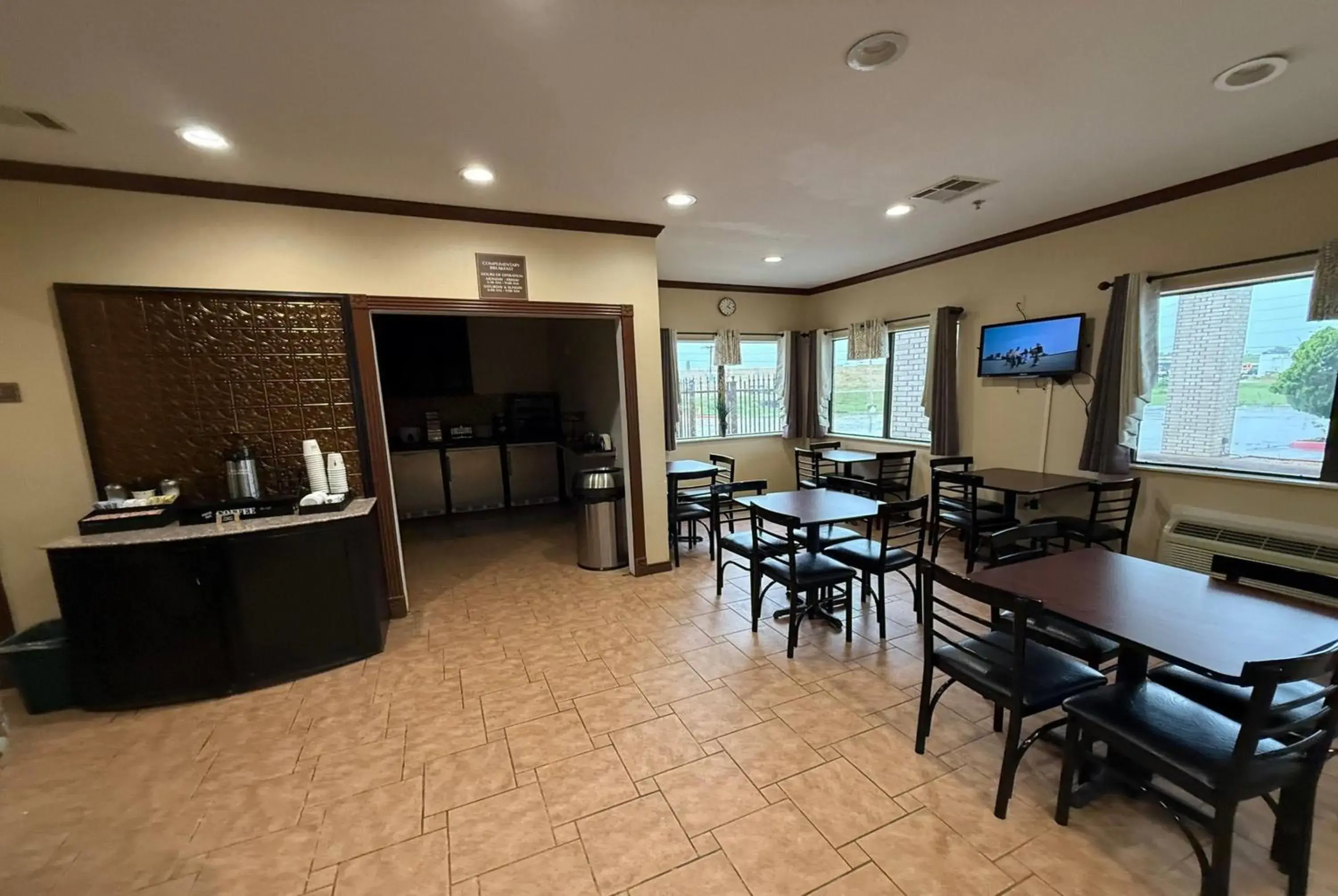 Property building in Days Inn by Wyndham Navasota Property building in Days Inn by Wyndham Navasota