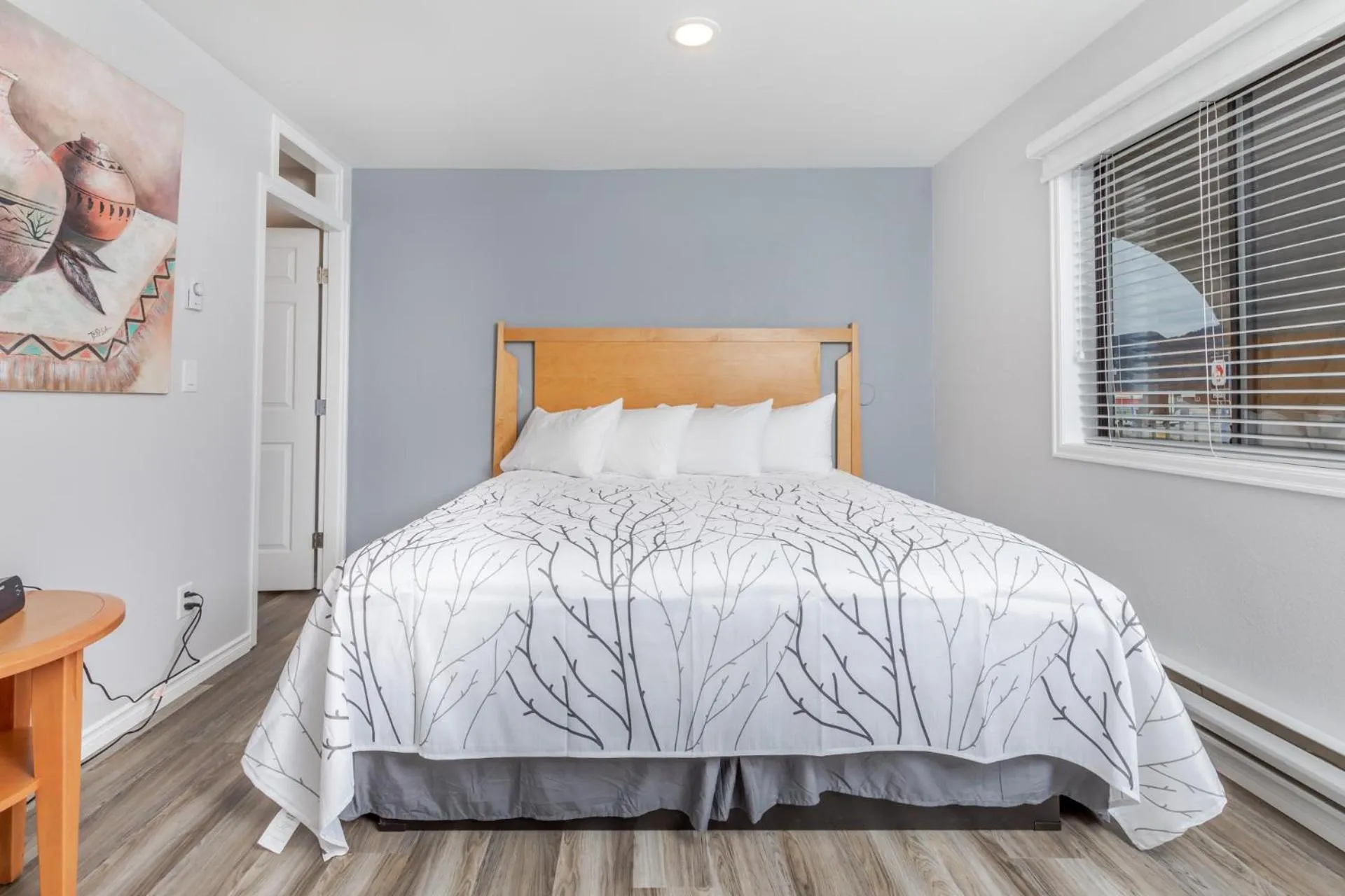 Bed in Westridge Motor Inn