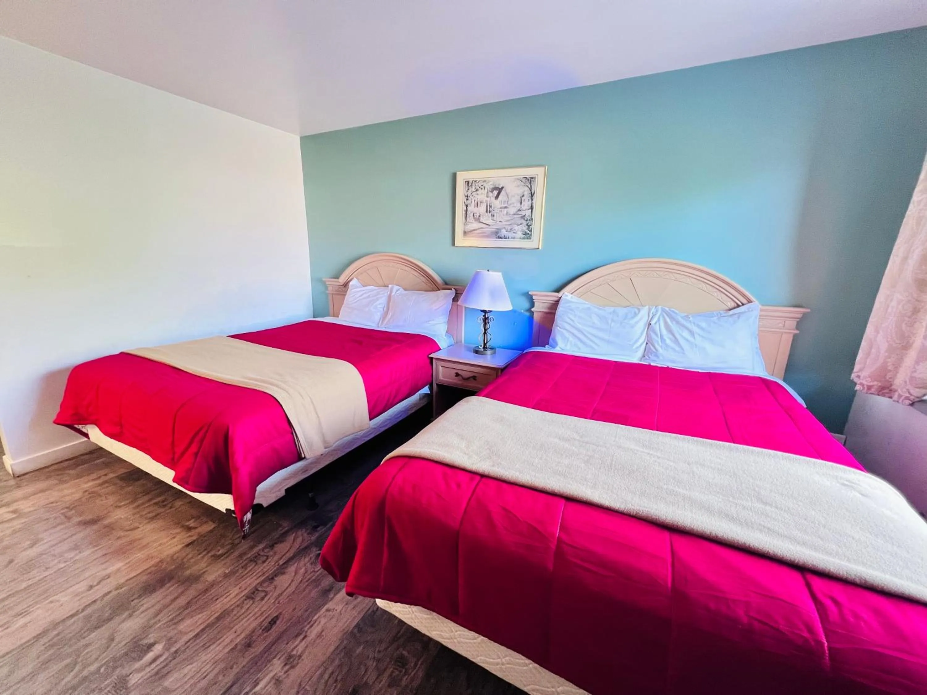 Bed in 6267 Persepolis Inn