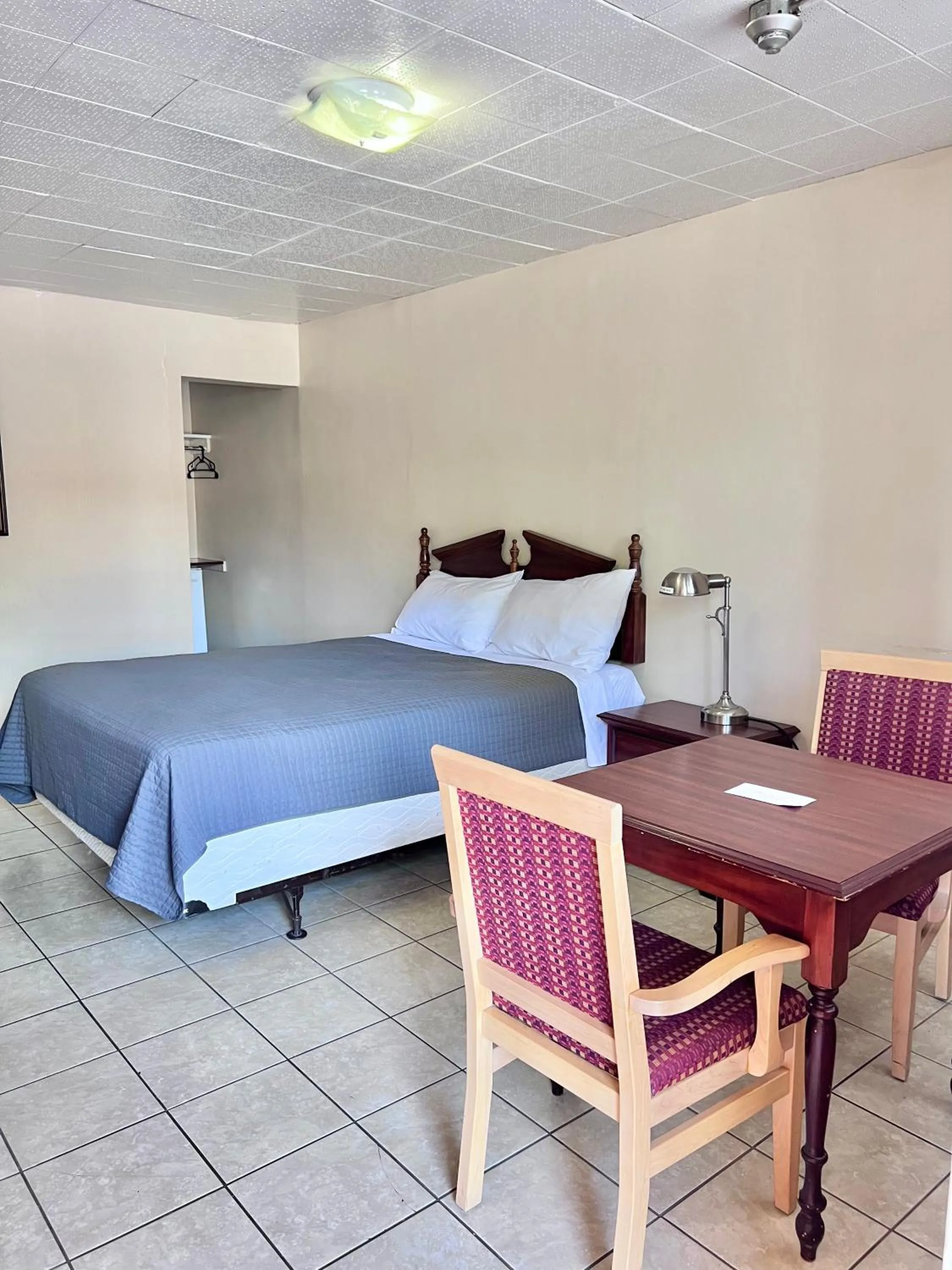 Bed in 6267 Persepolis Inn