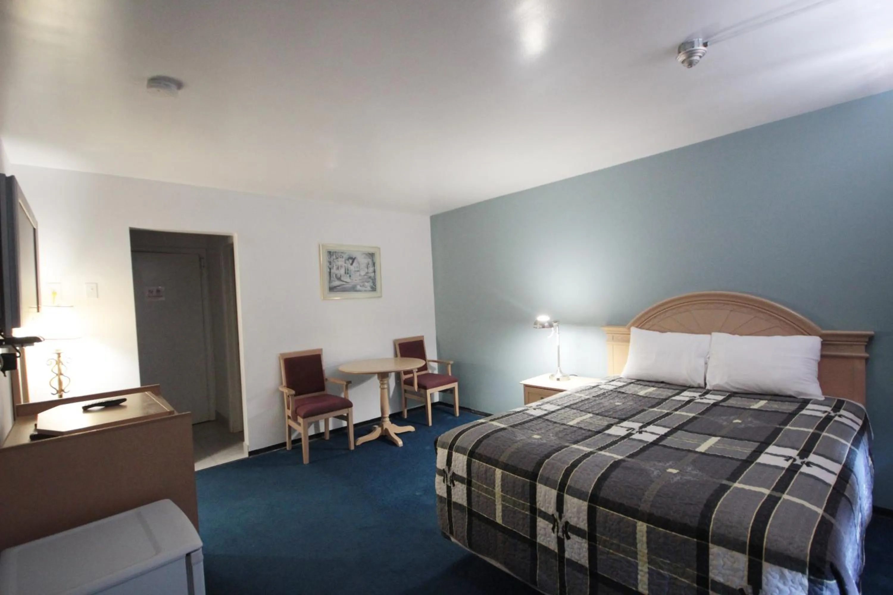 Bedroom, Bed in 6267 Persepolis Inn