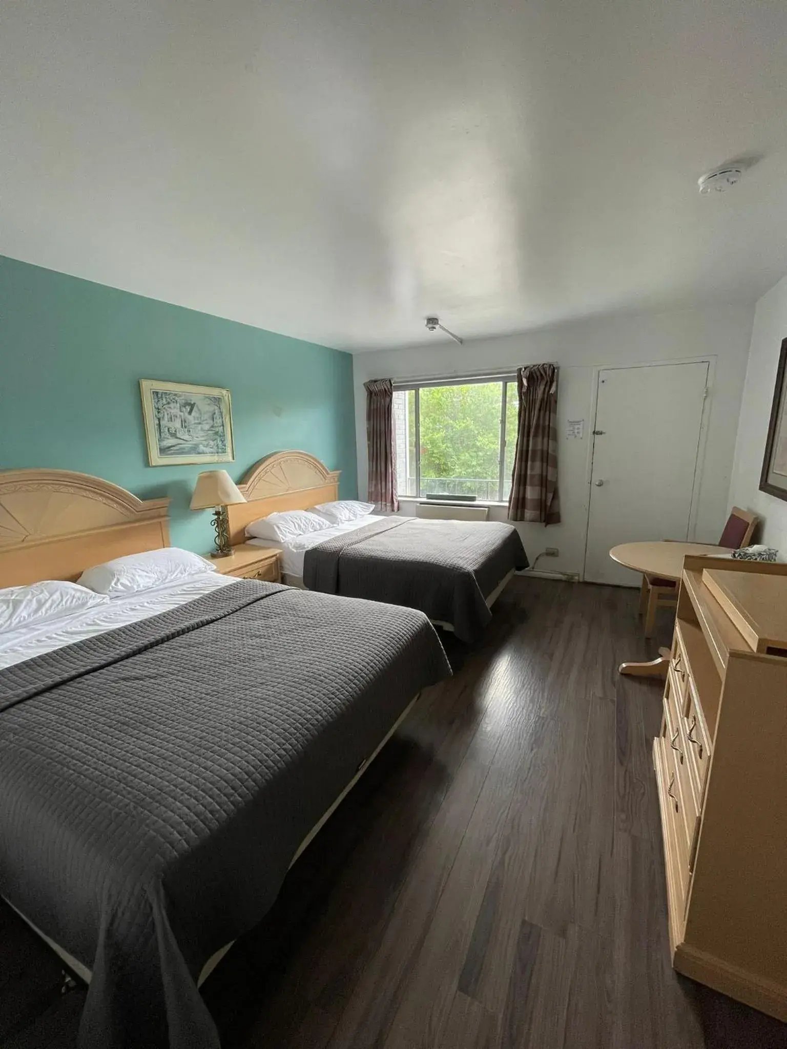 Bedroom, Bed in 6267 Persepolis Inn Bedroom, Bed in 6267 Persepolis Inn