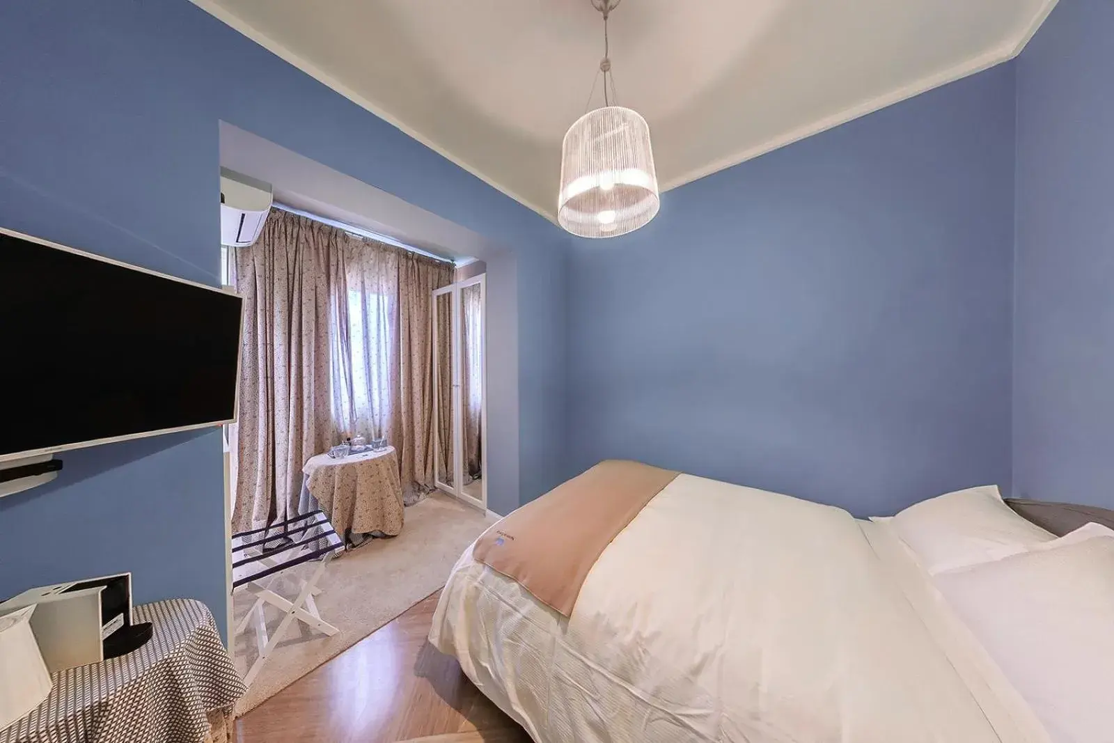 Standard Single Room in Maison de Famille Standard Single Room in Maison de Famille