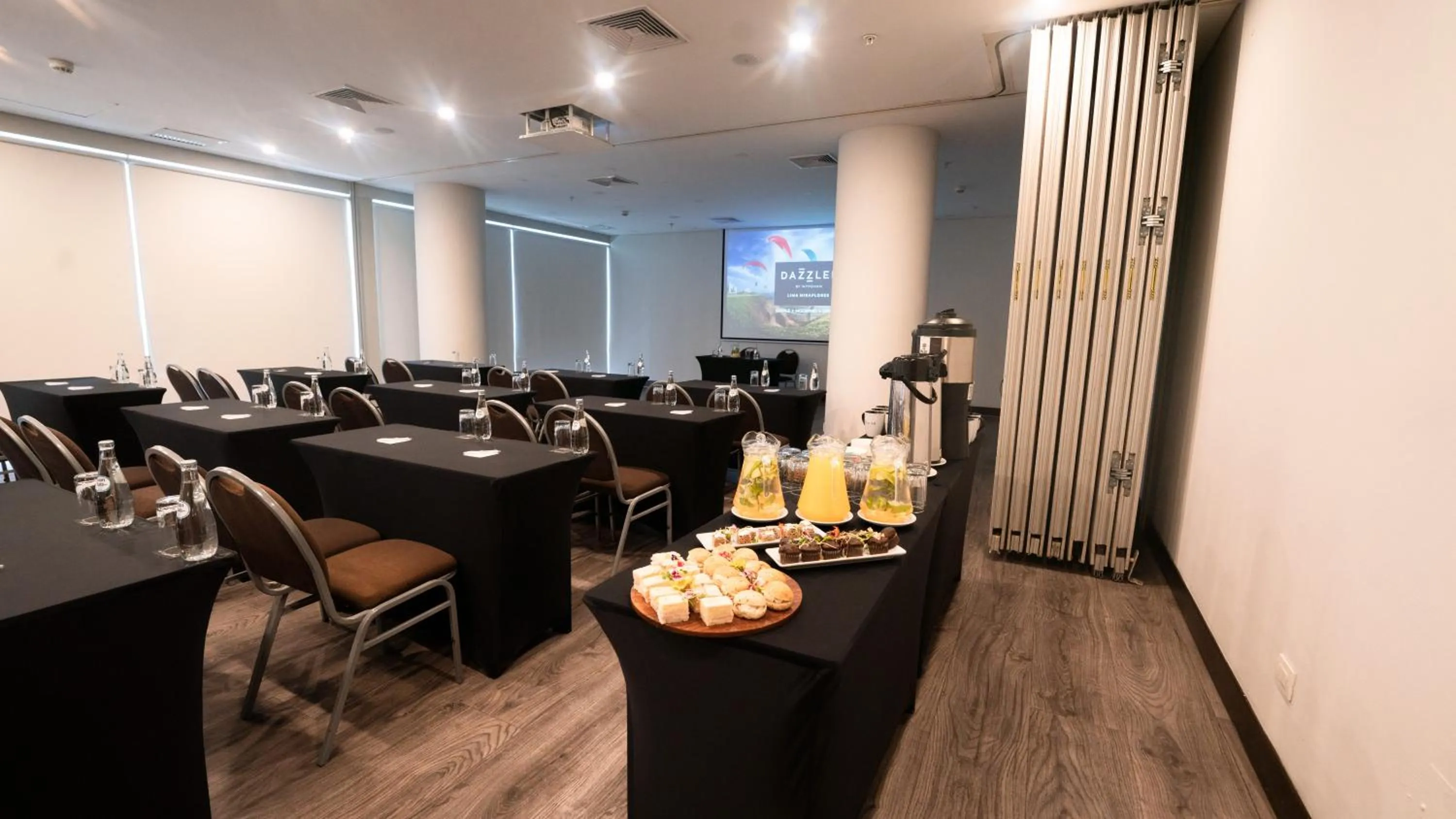 Seating area in Dazzler by Wyndham Lima Miraflores