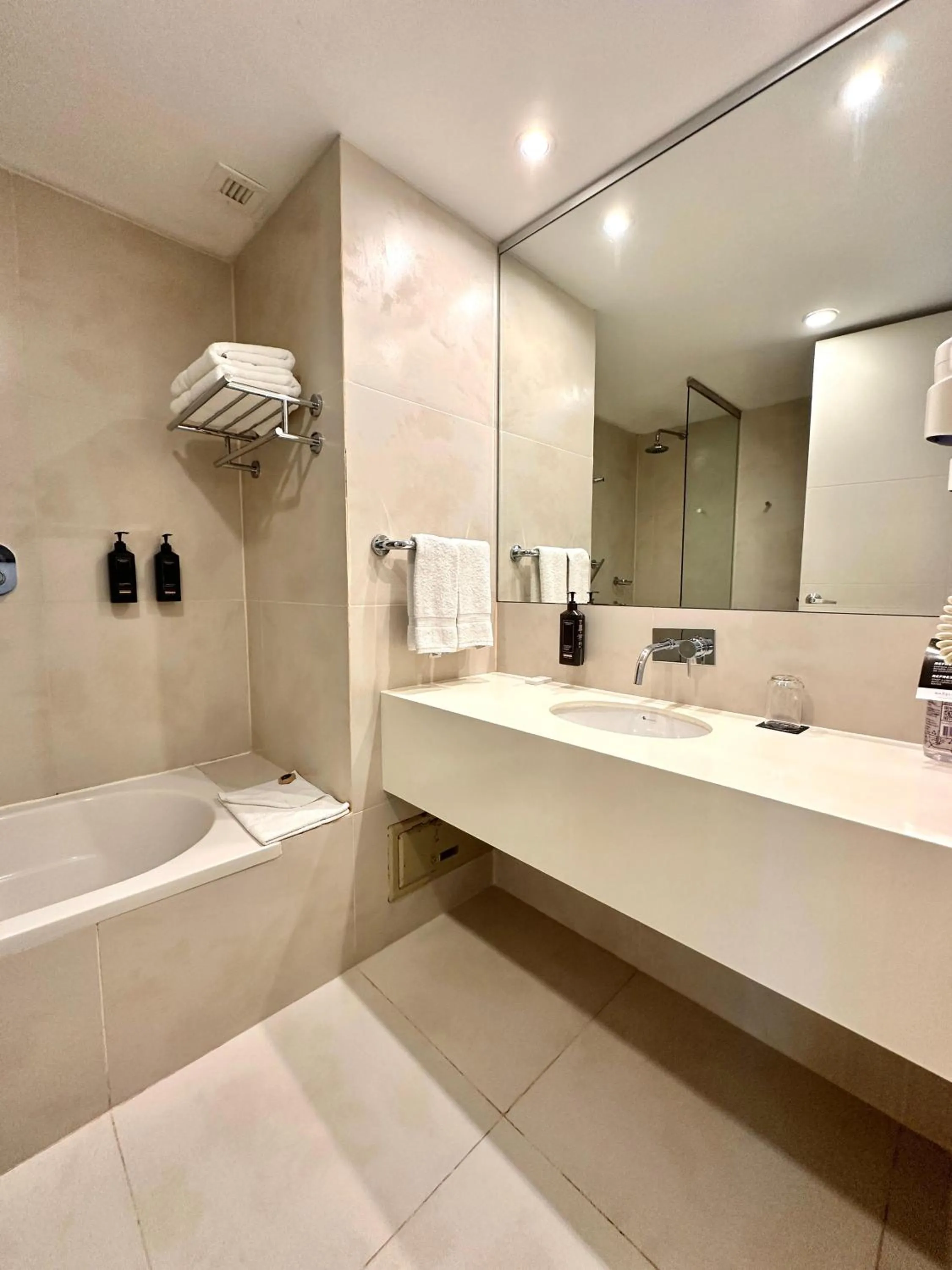 Dazzler by Wyndham Lima Miraflores