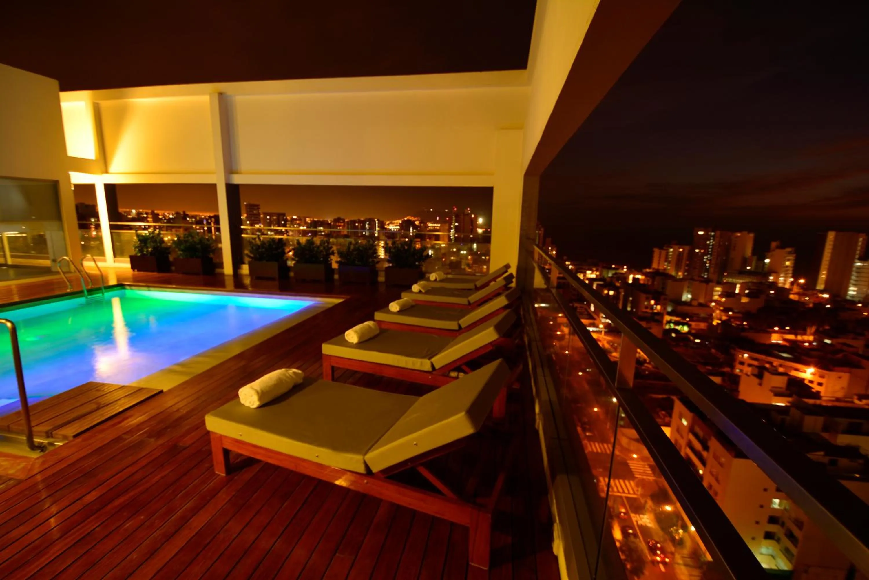 Swimming pool in Dazzler by Wyndham Lima Miraflores