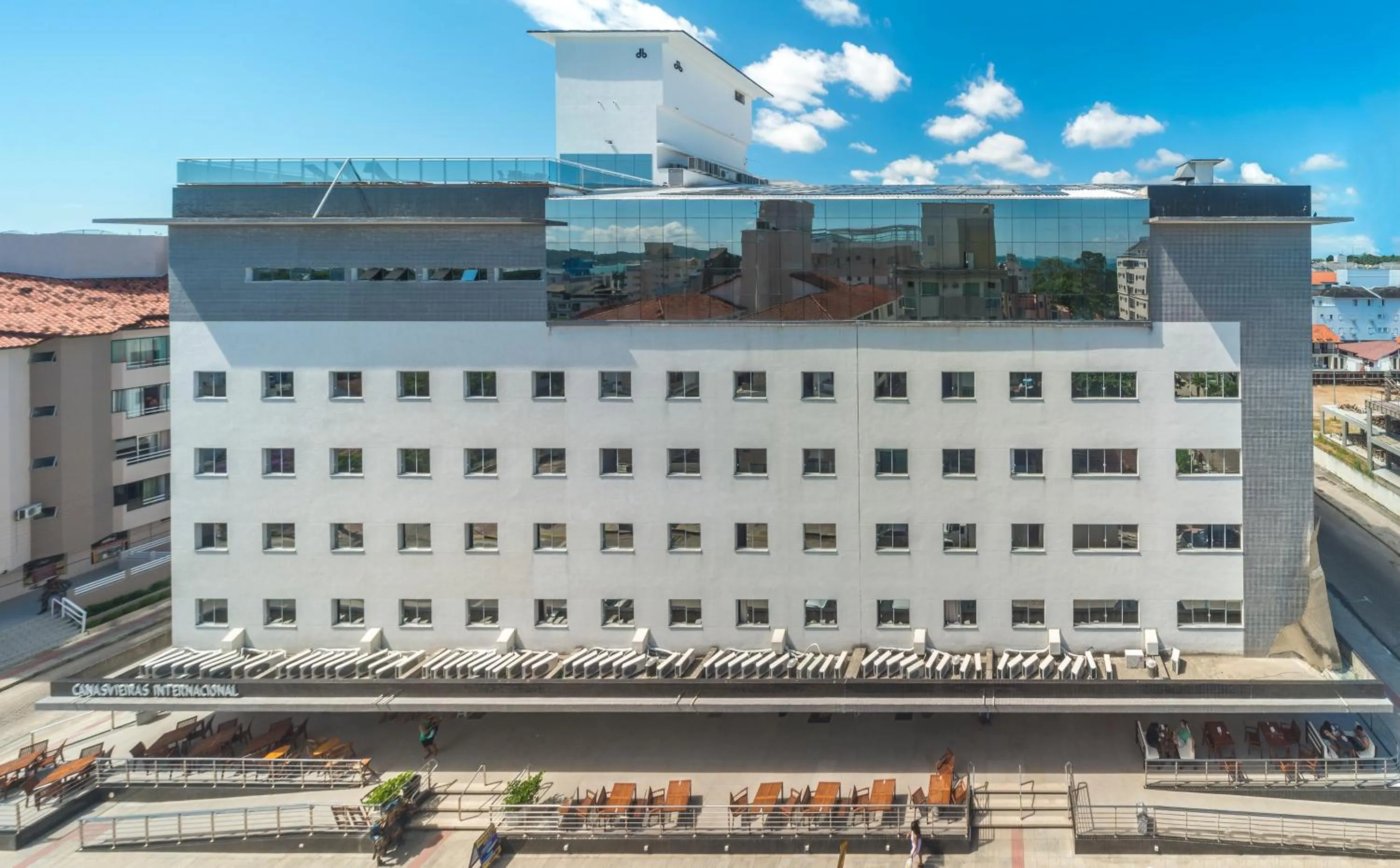 Facade/entrance in Canasvieiras IN - HCI