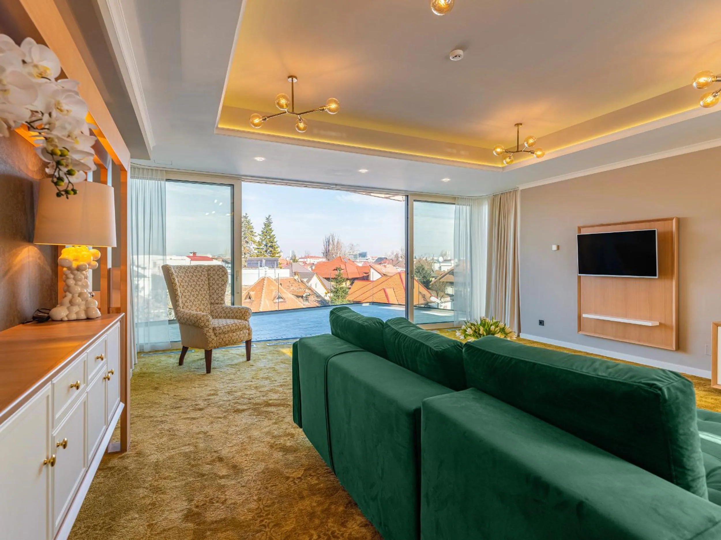 TV and multimedia in Pergola Boutique Hotel