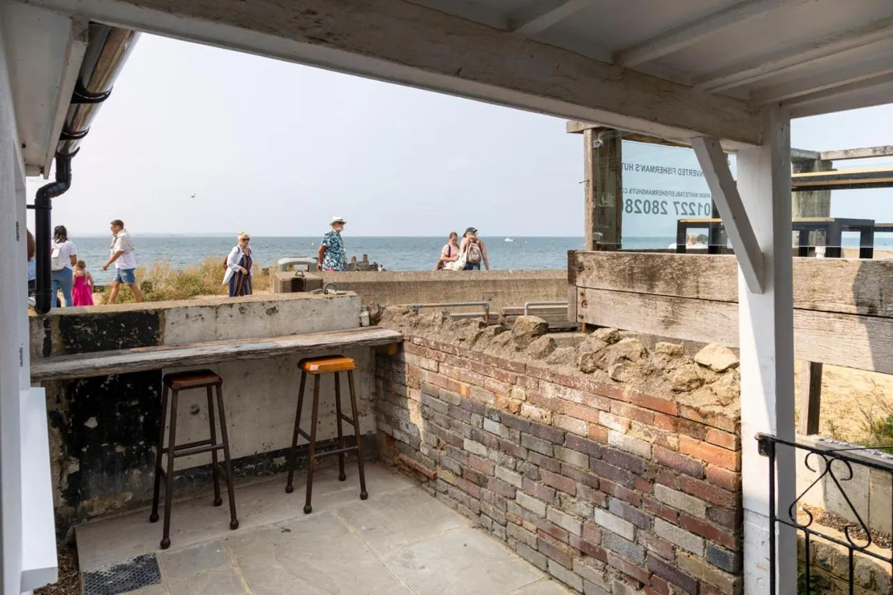 Stag Cottage, Sea wall