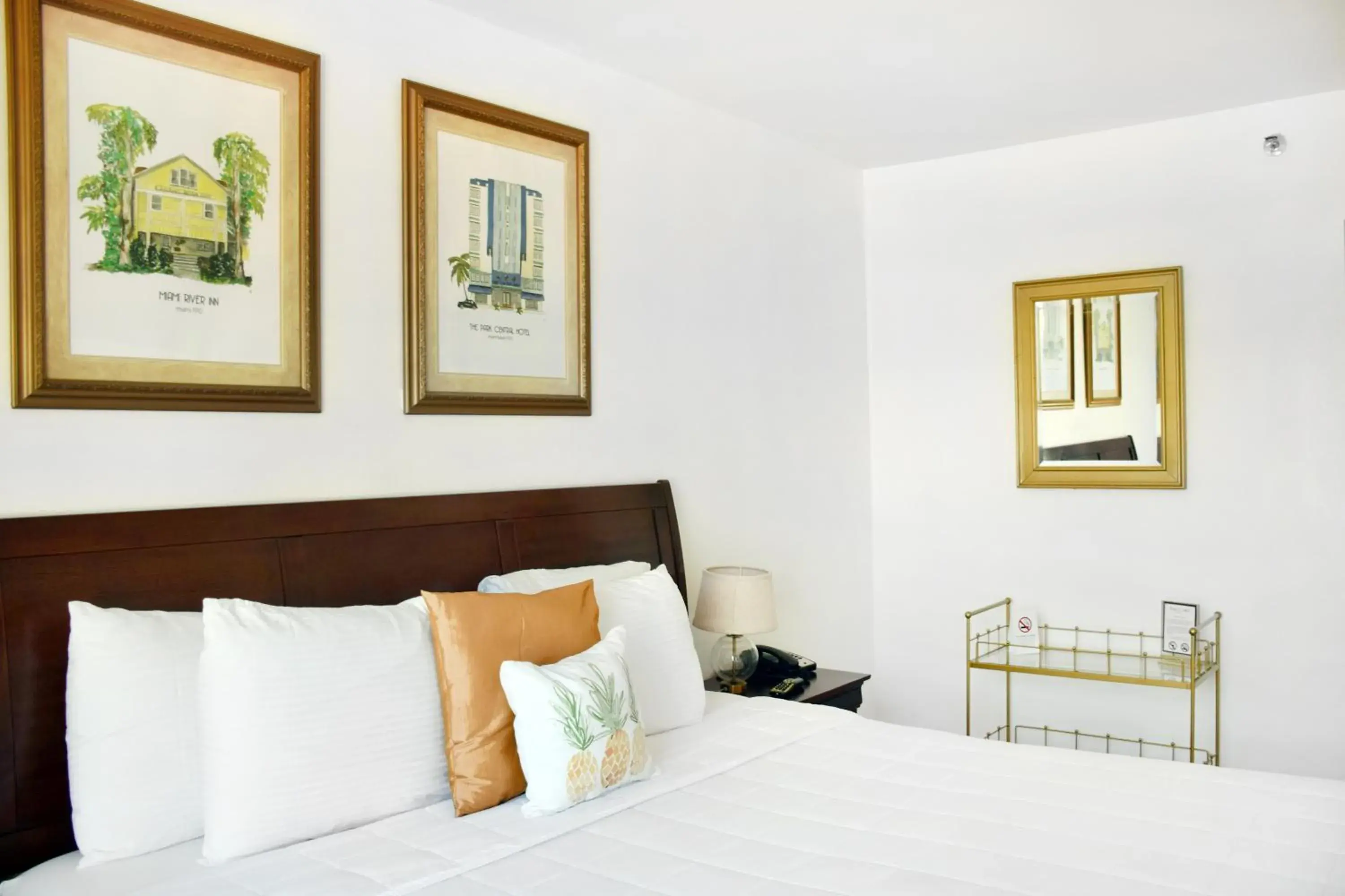 Bedroom, Bed in Beach Park Hotel Bedroom, Bed in Beach Park Hotel