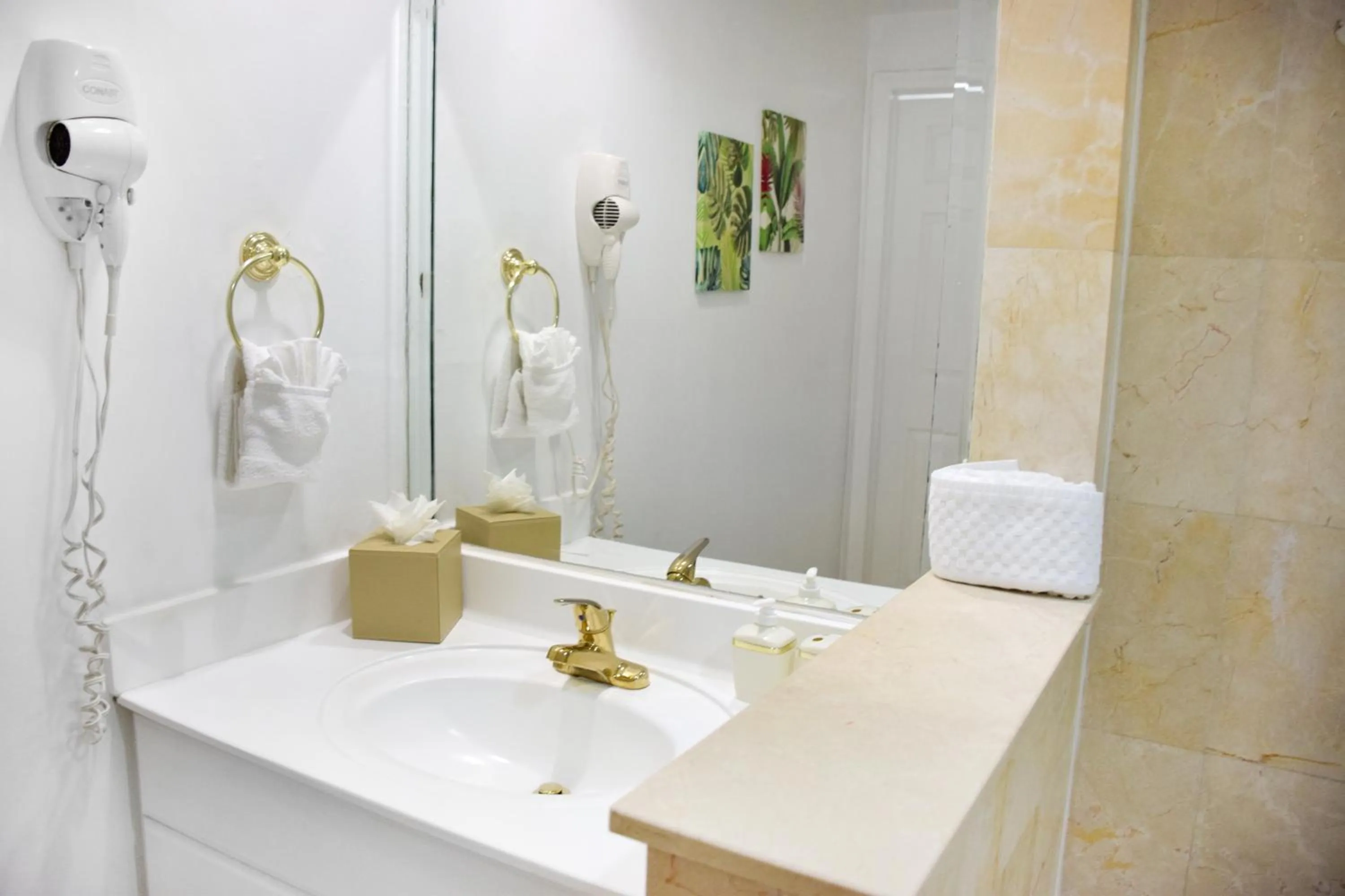 Bathroom in Beach Park Hotel