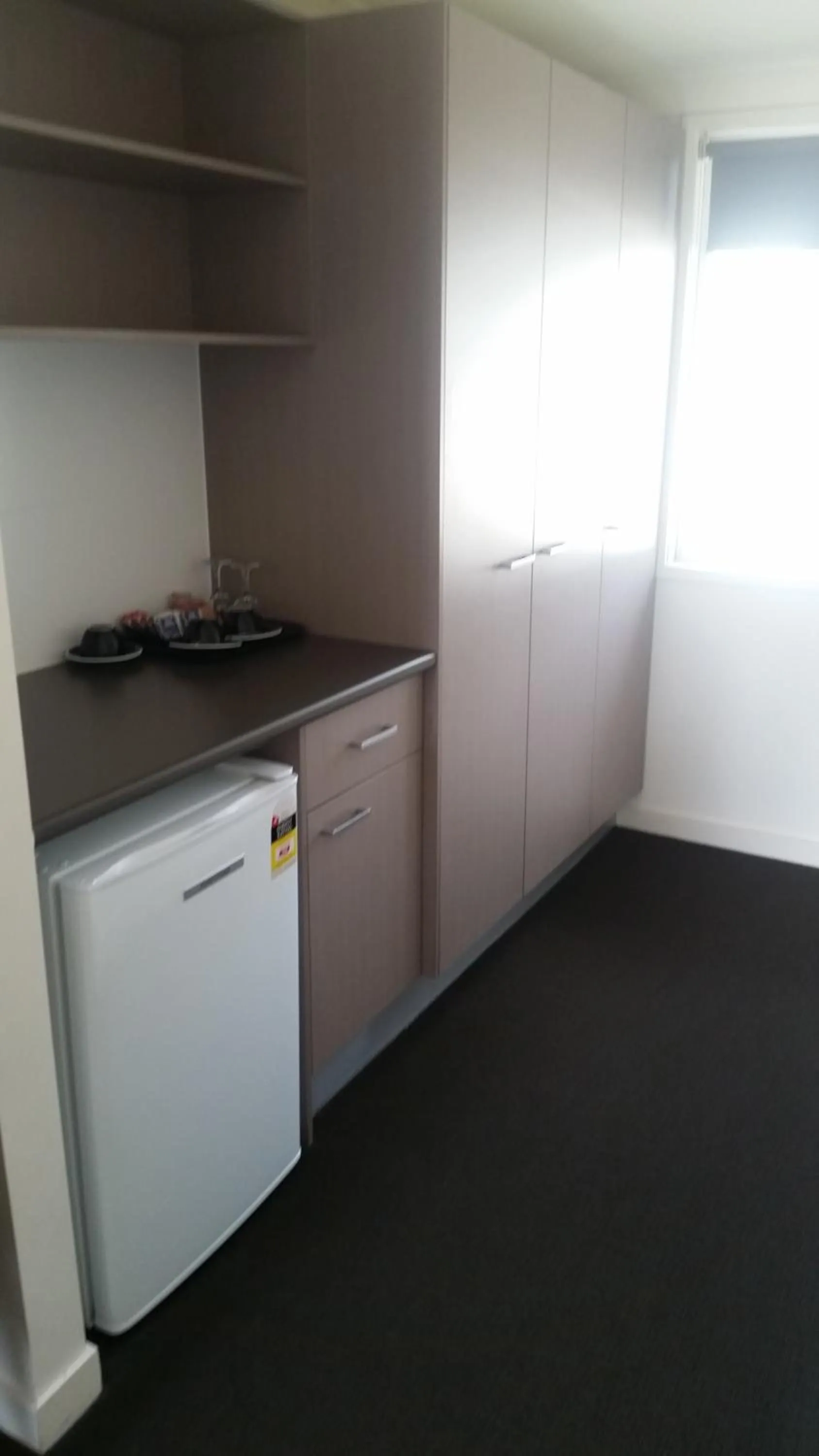 Coffee/tea facilities in Dooleys Tavern and Motel Capella