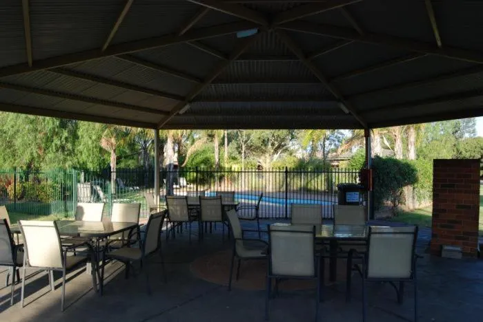 Day in Sportslander Motor Inn