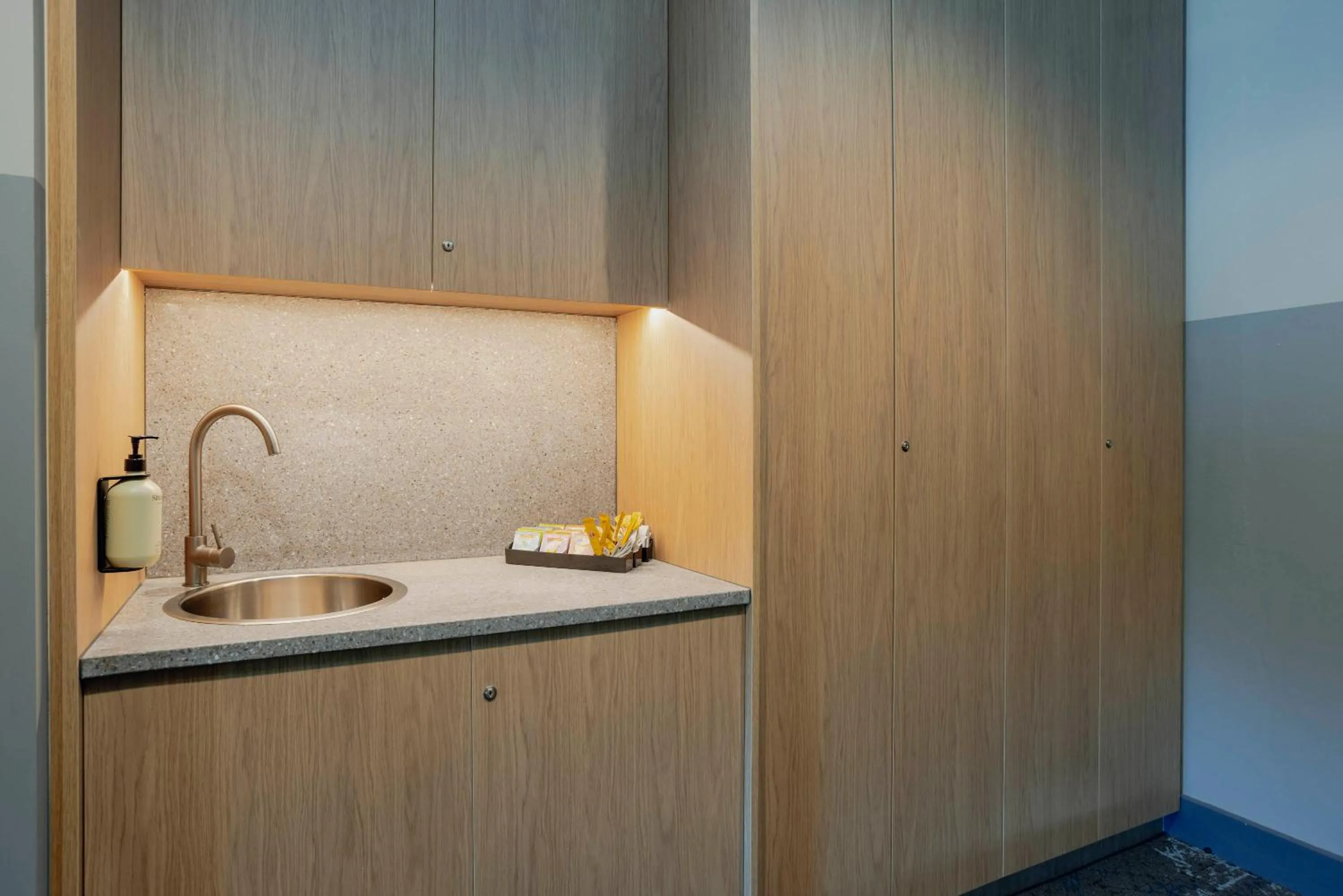 Communal kitchen in Hotel Jesmond