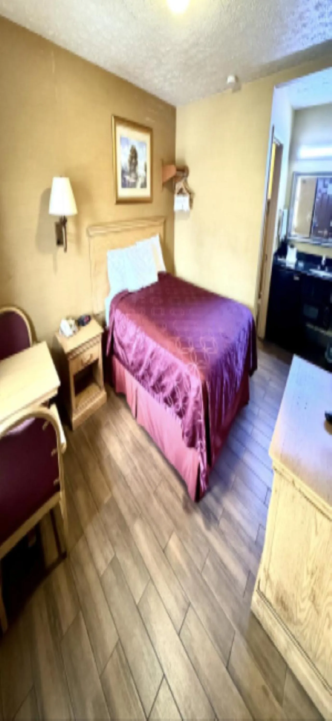 Bed in Rodeway Inn Goodlettsville South