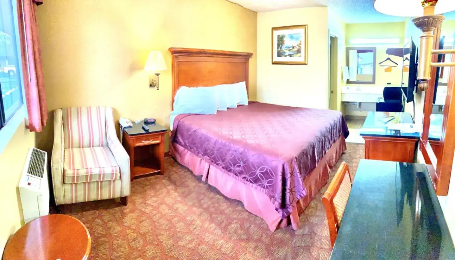 Bed in Rodeway Inn Goodlettsville South Bed in Rodeway Inn Goodlettsville South