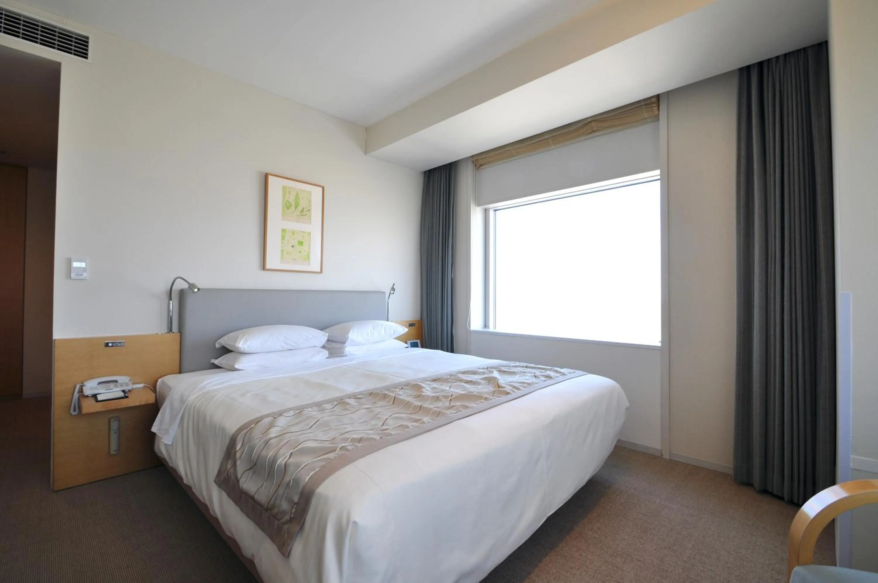 Photo of the whole room, Bed in Hotel Nikko Niigata