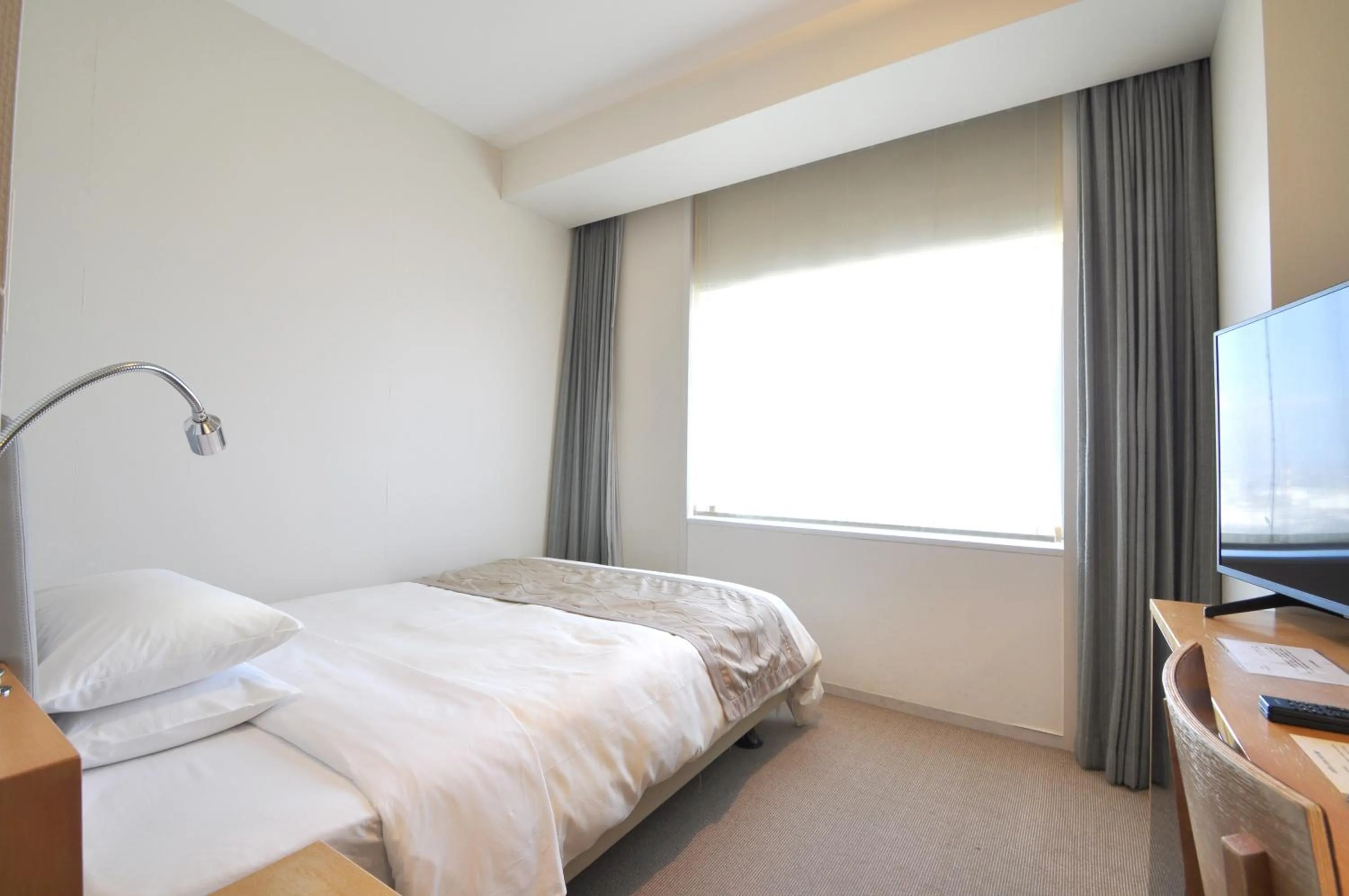 Photo of the whole room, Bed in Hotel Nikko Niigata