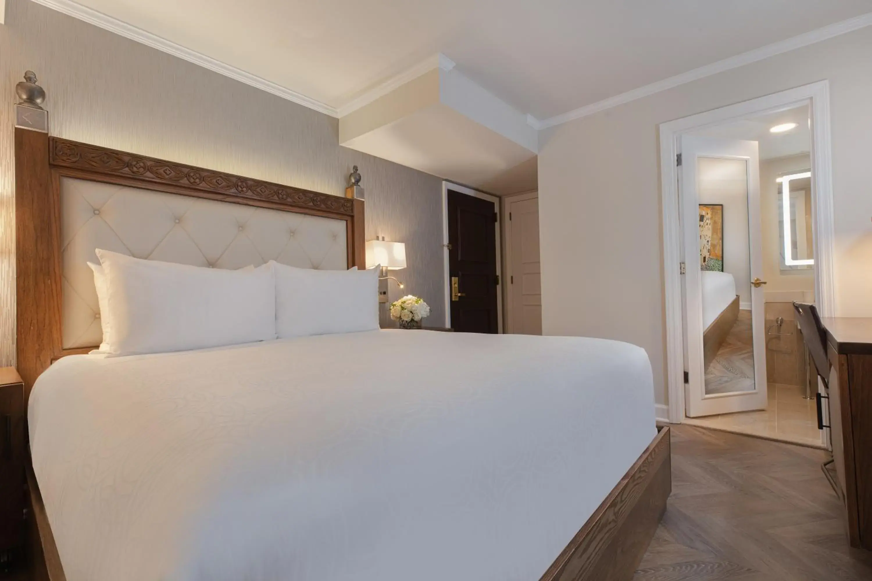 Photo of the whole room, Bed in Westgate New York Grand Central Photo of the whole room, Bed in Westgate New York Grand Central