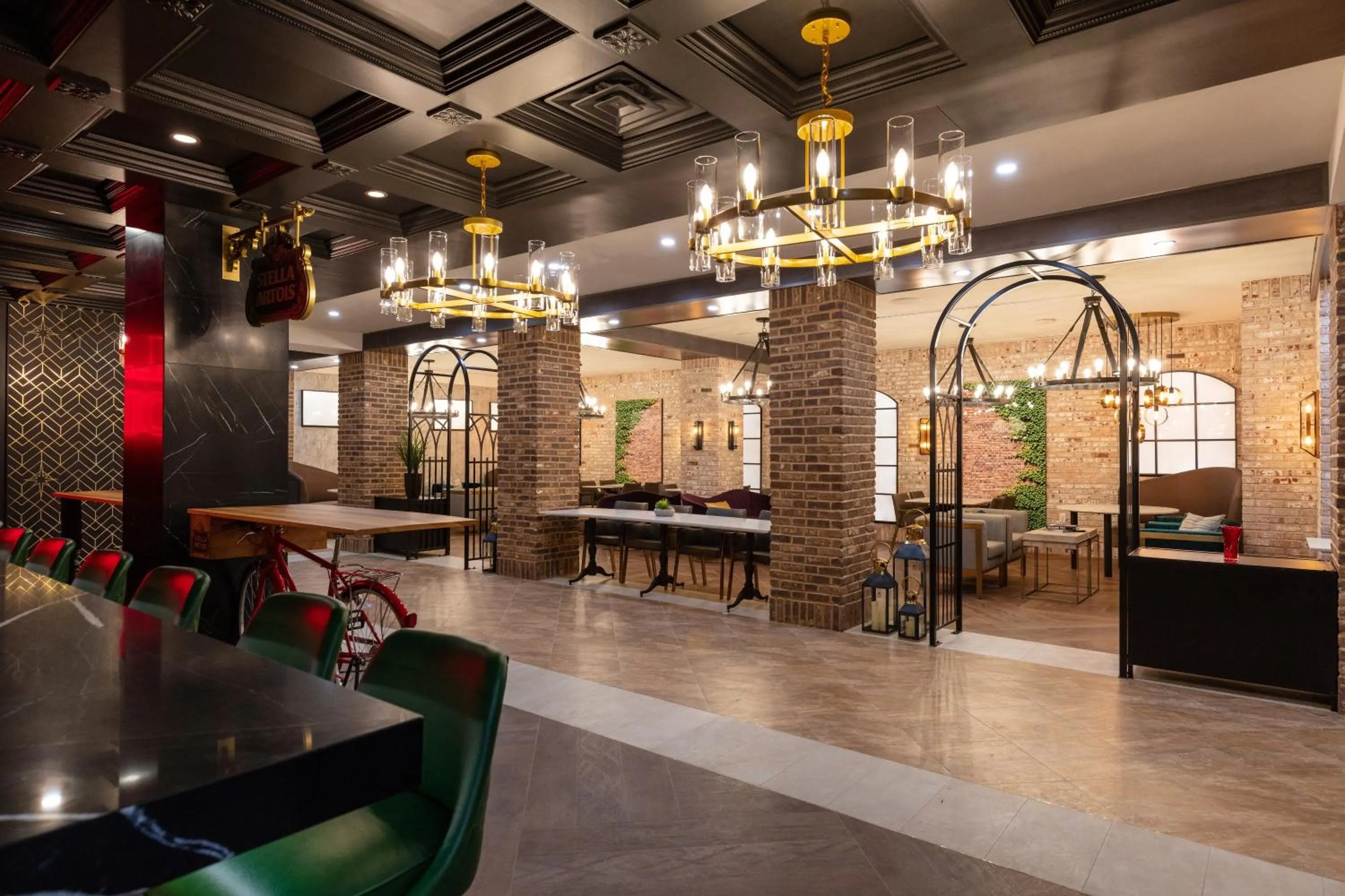 Lounge or bar in Westgate New York Grand Central