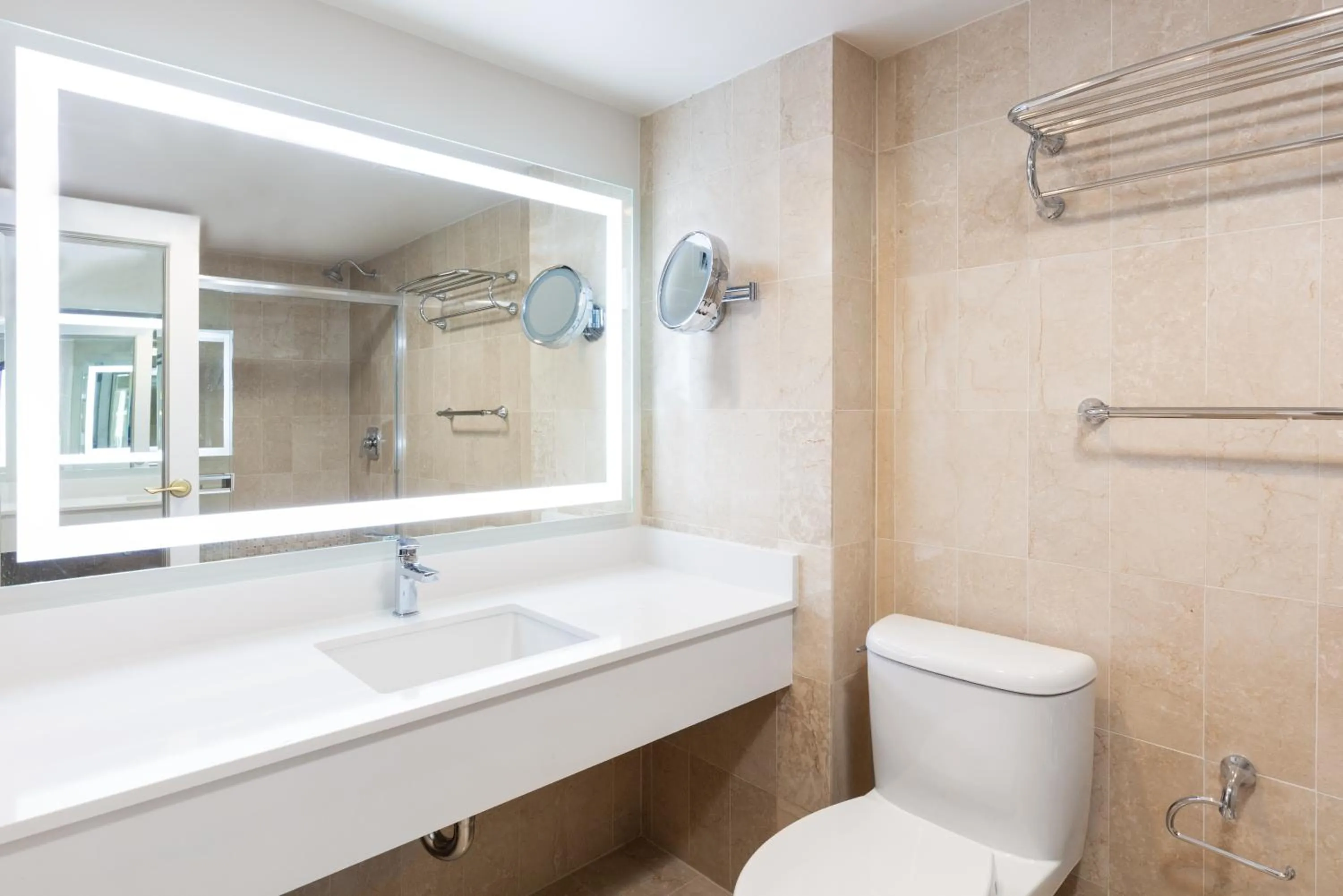 Shower in Westgate New York Grand Central