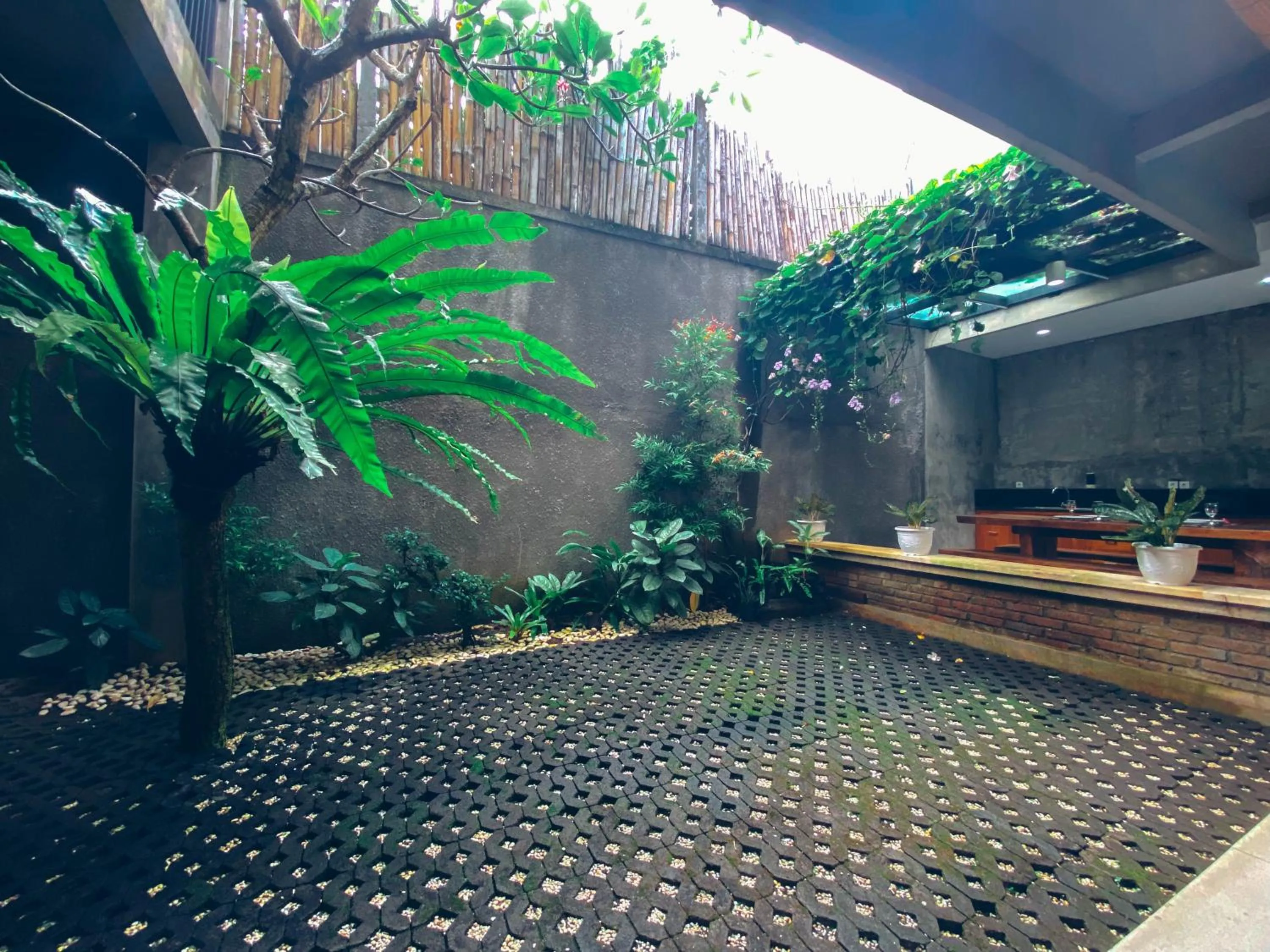 Garden in The Green Home Bali
