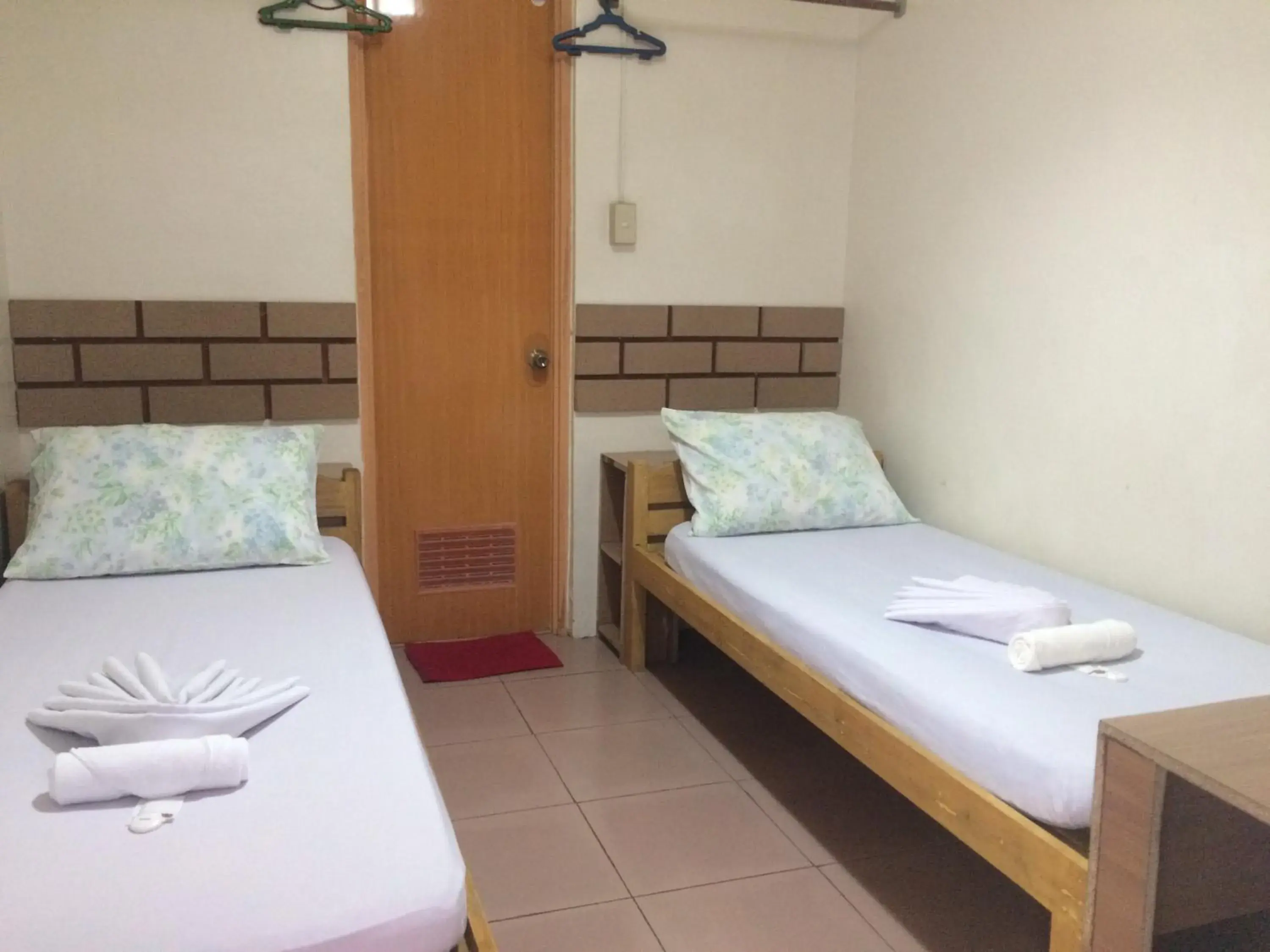 Bed in CrisFil's Lodge Incorporated Bed in CrisFil's Lodge Incorporated