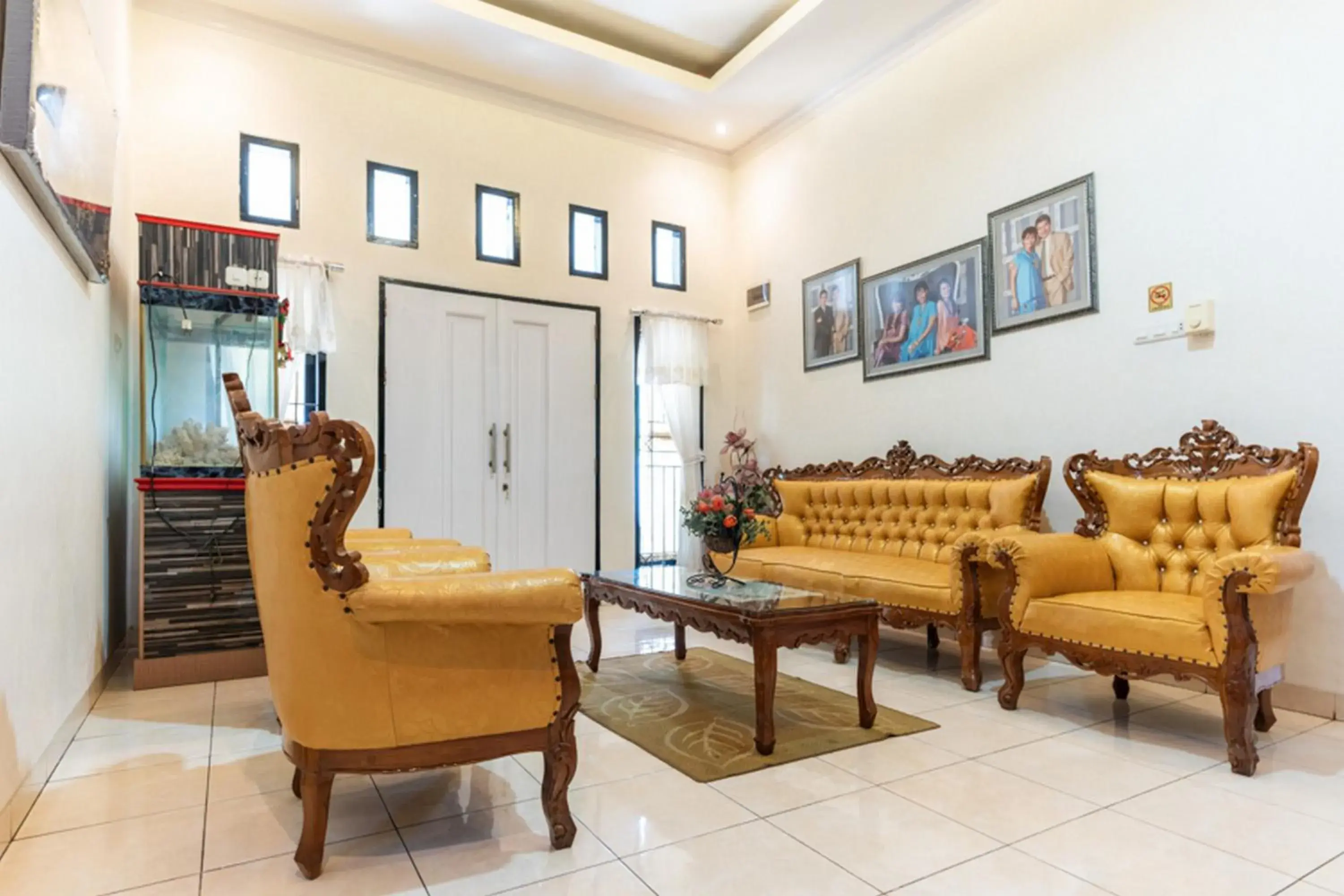 Living room in RedDoorz @ Pengayoman Panakkukang 3 Living room in RedDoorz @ Pengayoman Panakkukang 3