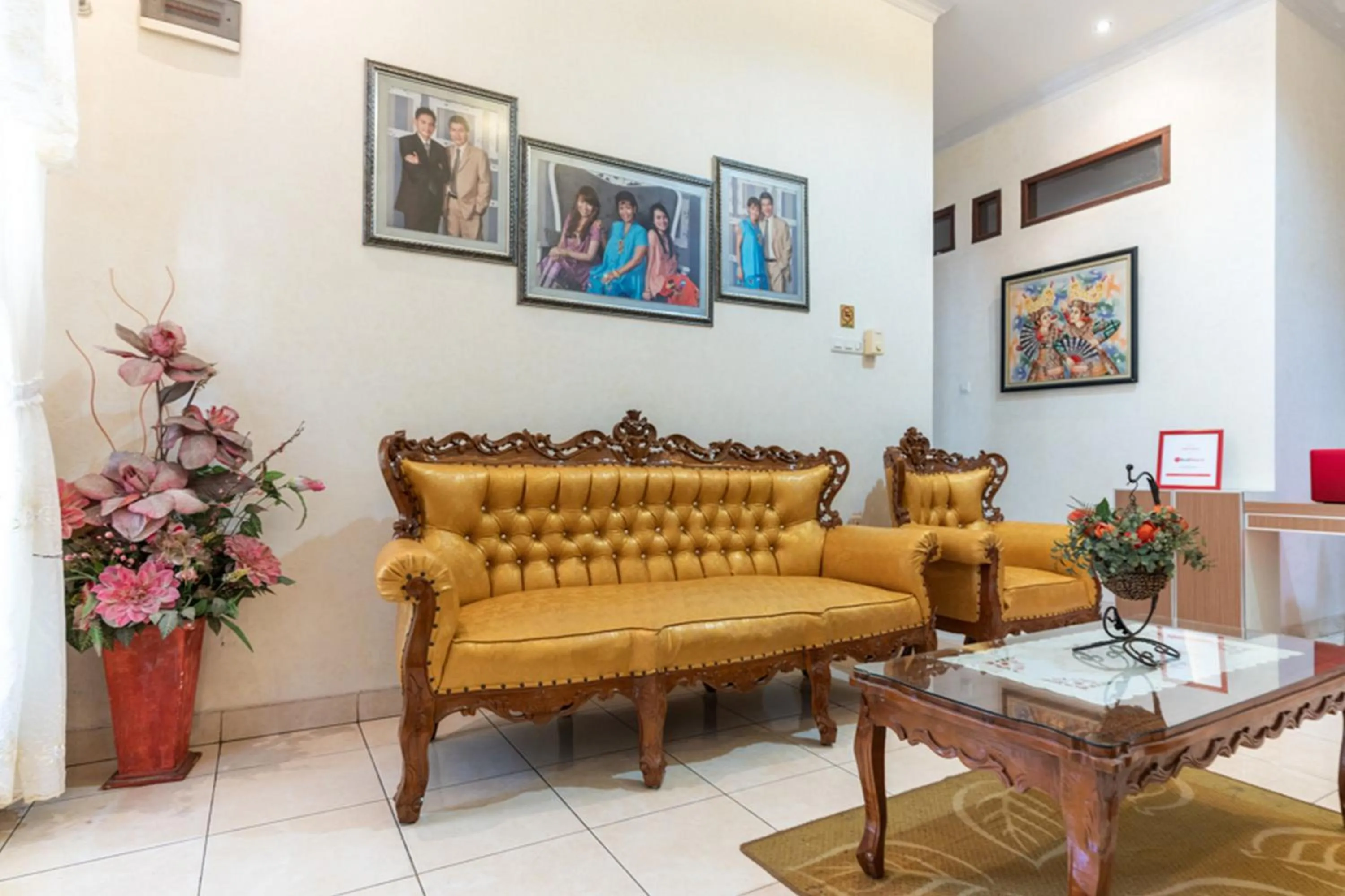 Living room in RedDoorz @ Pengayoman Panakkukang 3