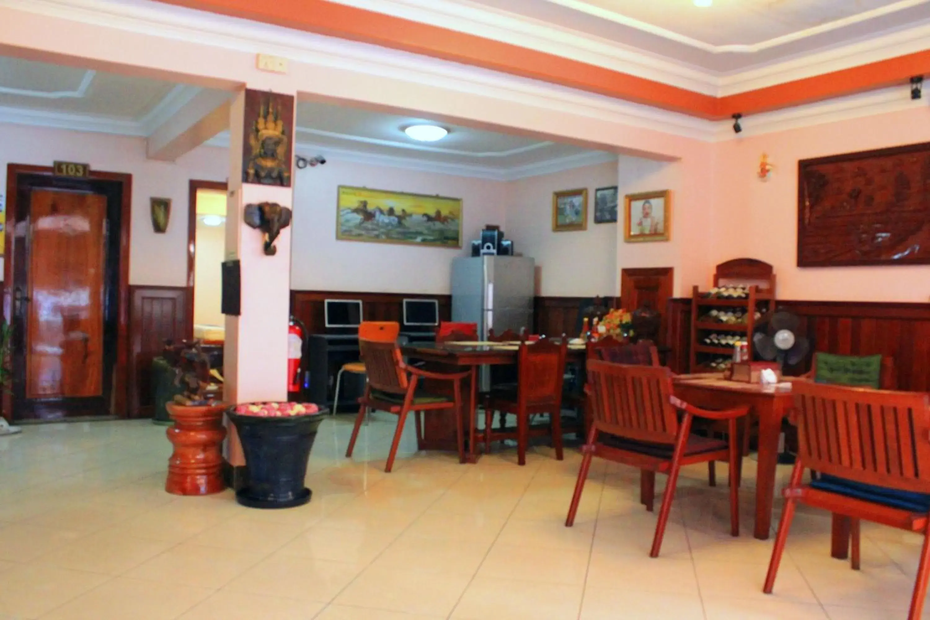 Restaurant/places to eat in Nawin Palace Guesthouse Restaurant/places to eat in Nawin Palace Guesthouse