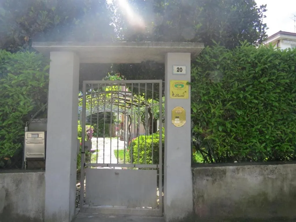 Garden in CASA AZZURRA Domodossola FREE PARKING