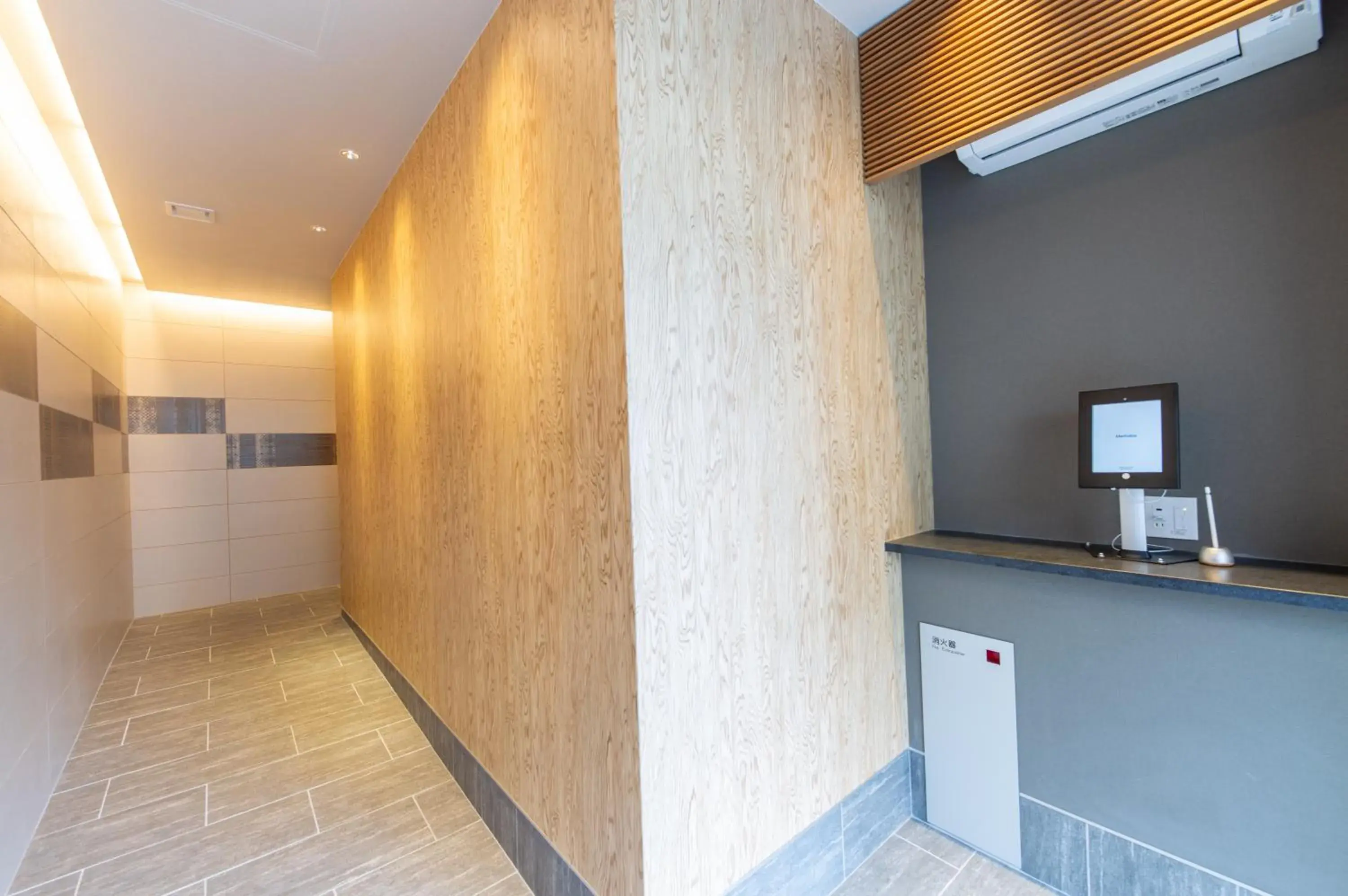 Lobby or reception in GRAND BASE Hiroshima Ekimae Lobby or reception in GRAND BASE Hiroshima Ekimae