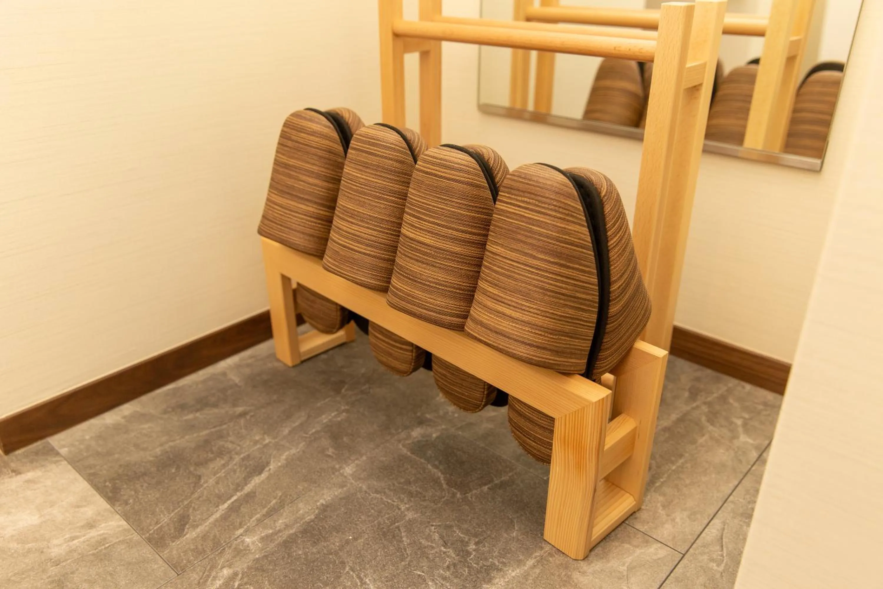 Photo of the whole room in GRAND BASE Hiroshima Ekimae