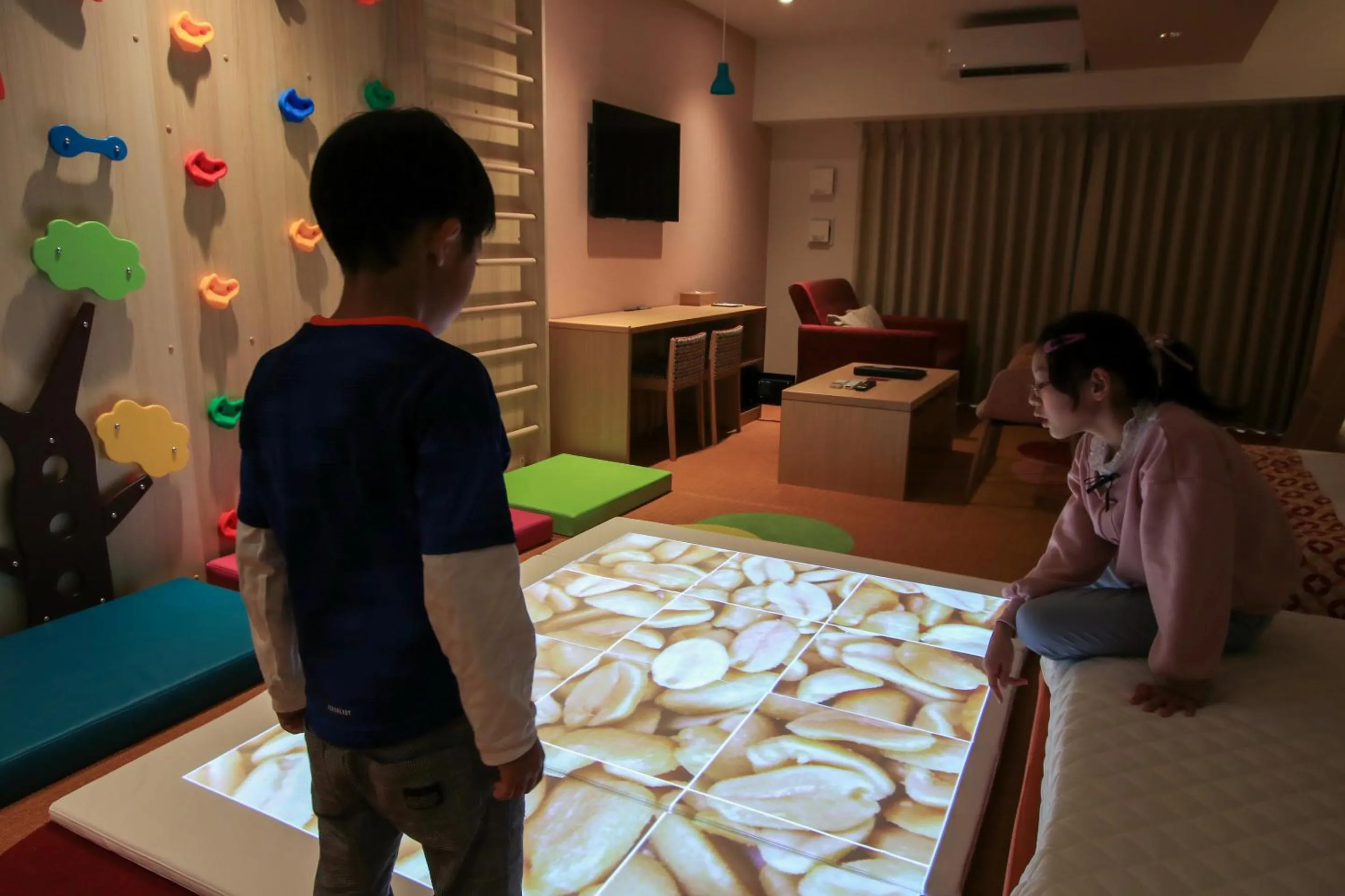 Area and facilities in RESI STAY Nishijin