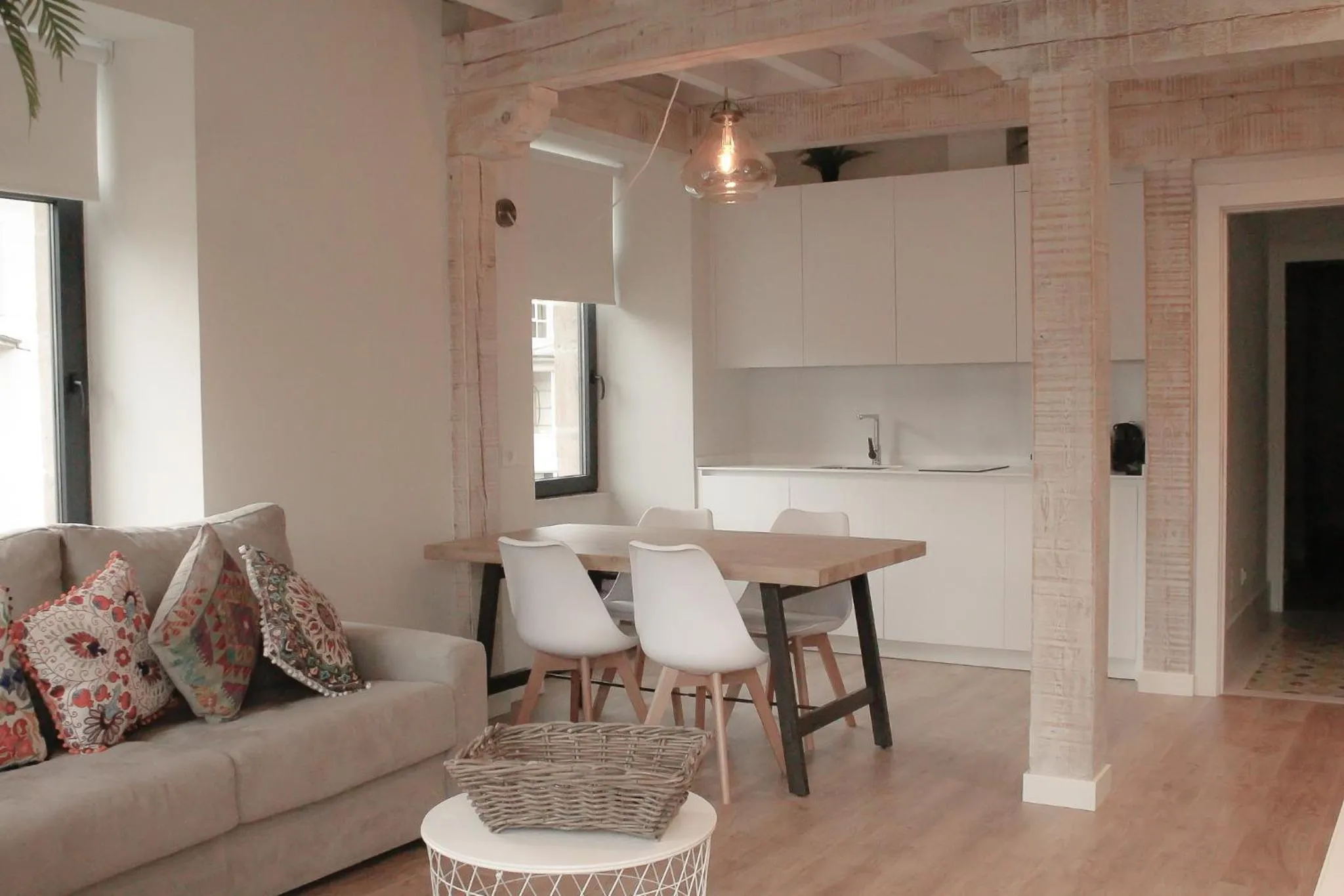 Kitchen or kitchenette in Apartamentos La Bicicleta