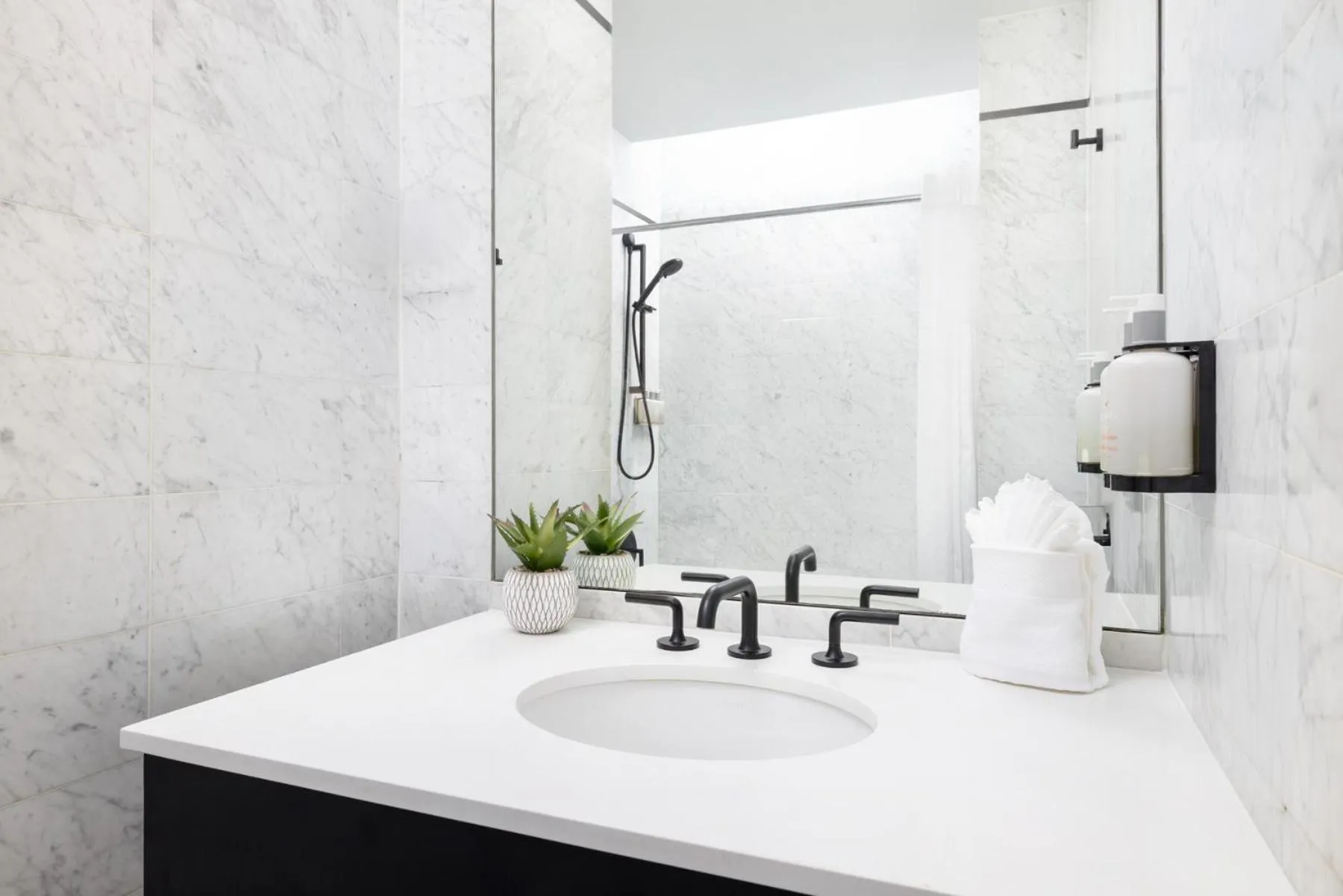 Bathroom in Arthouse Hotel