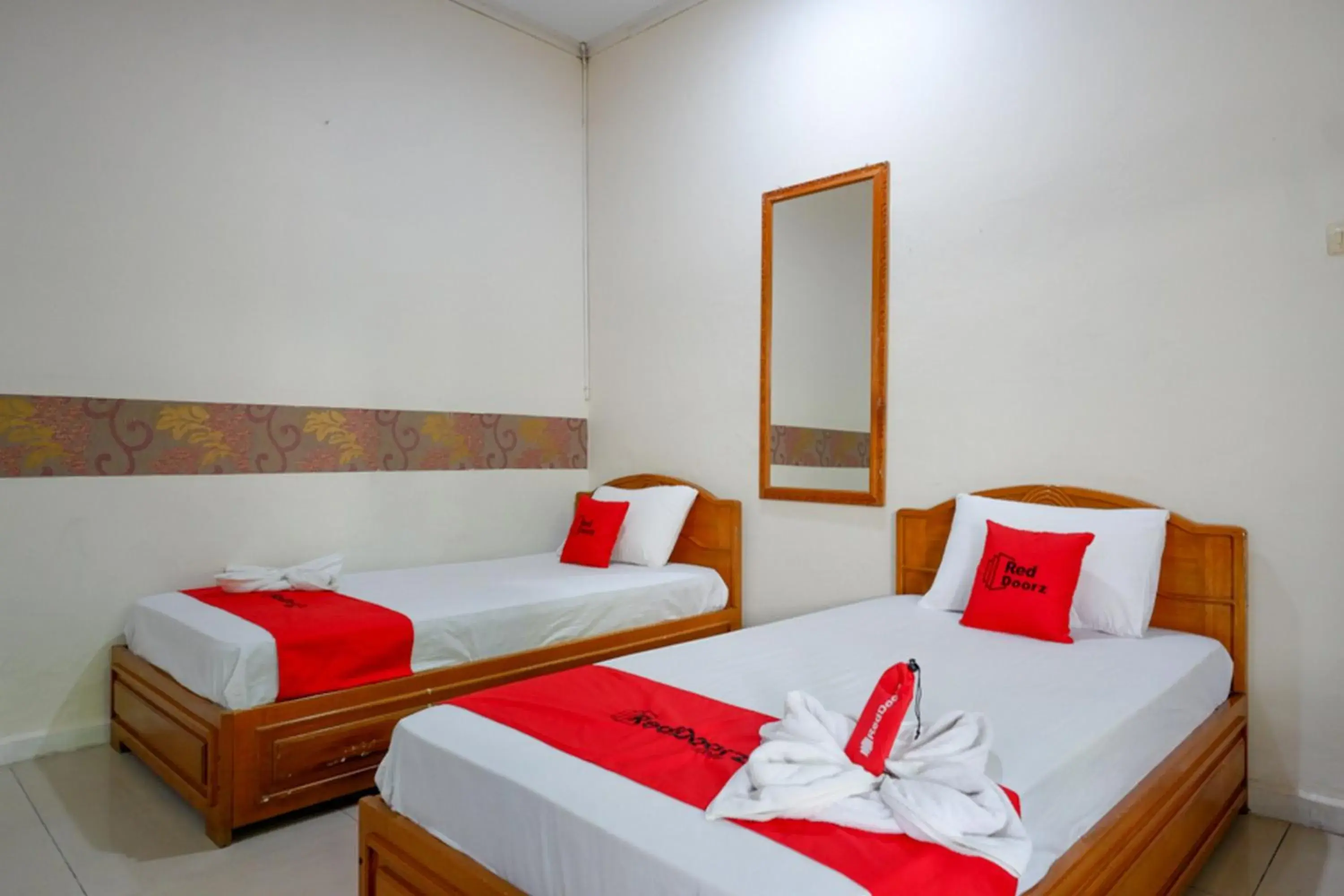 Bed in RedDoorz Plus Syariah at Alam Raya Hotel Bed in RedDoorz Plus Syariah at Alam Raya Hotel