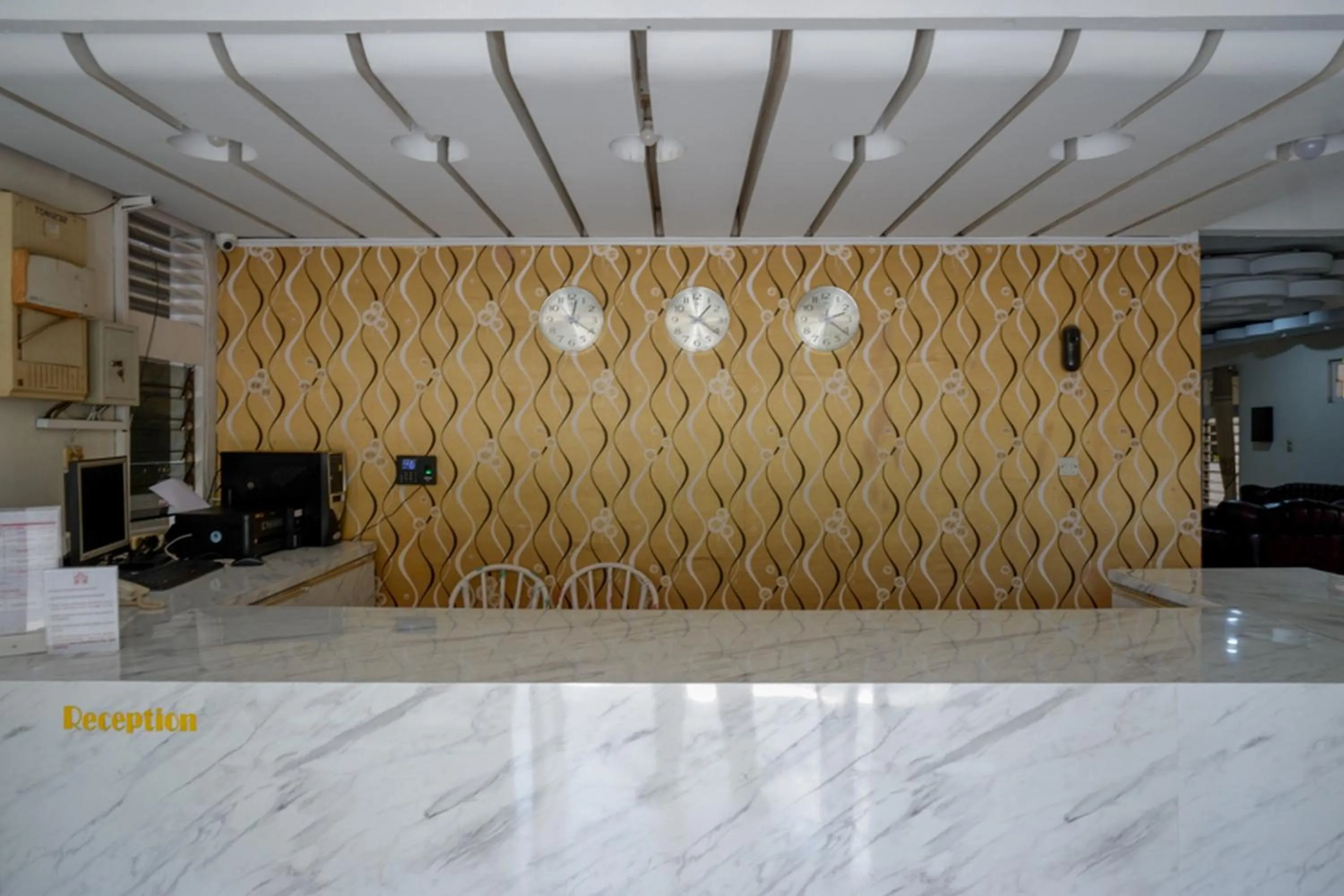 RedDoorz Plus Syariah at Alam Raya Hotel