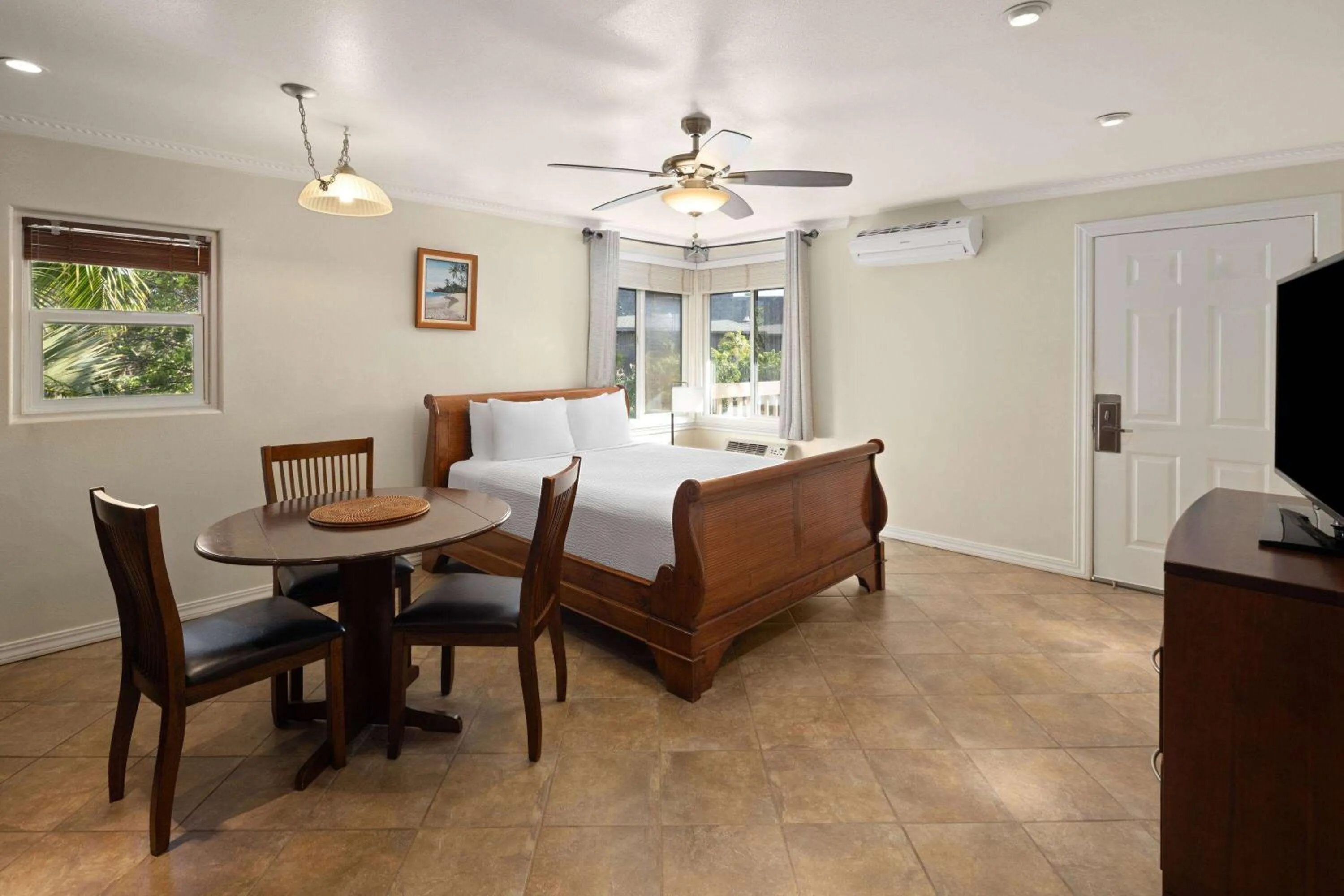 Photo of the whole room in Days Inn by Wyndham Maui Oceanfront