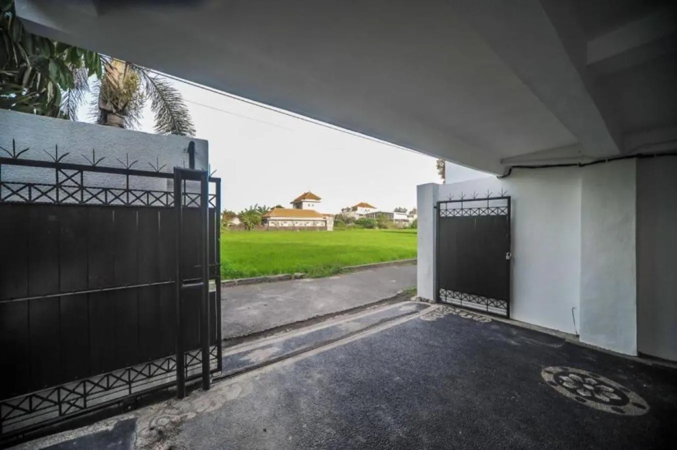 Parking in Villa Rindik Sanur