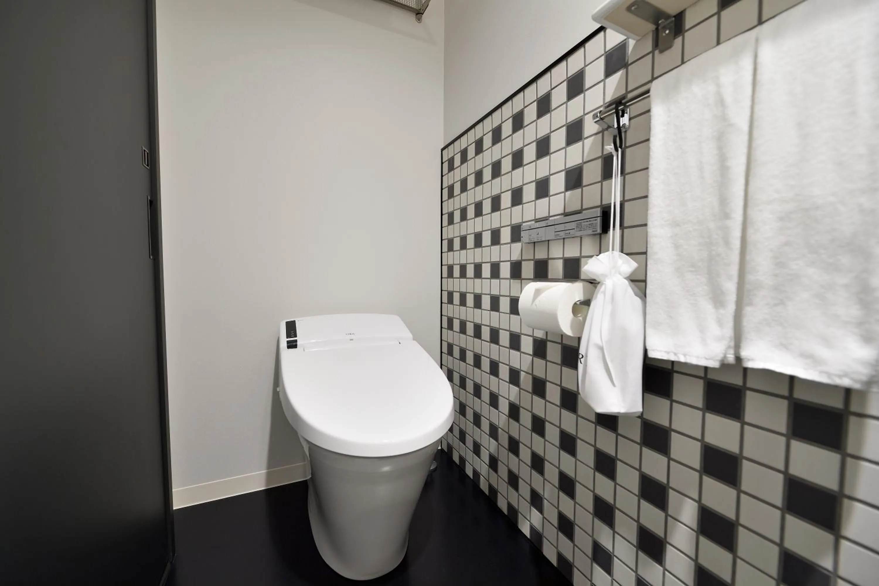 Toilet in HOTEL TAVINOS Asakusa