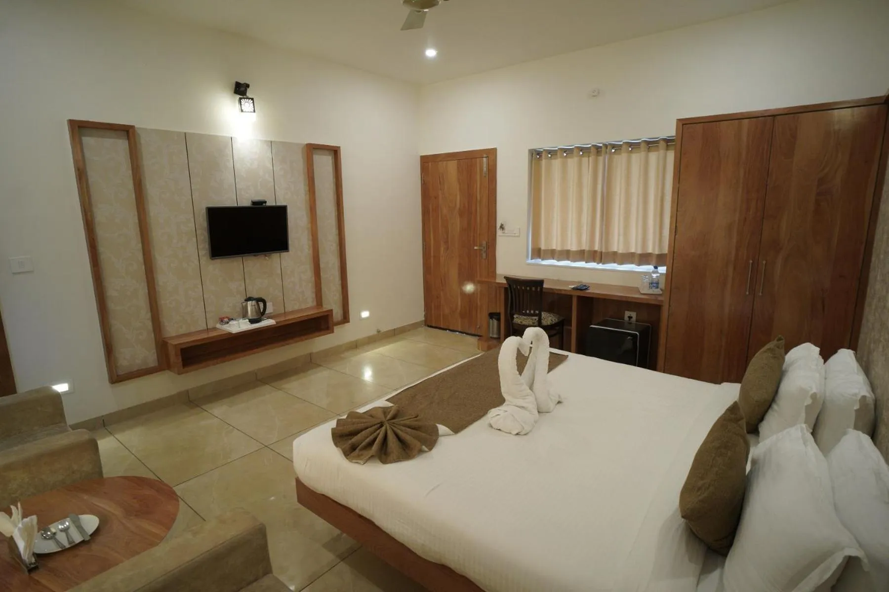 Bed in Amar Bagh Resort