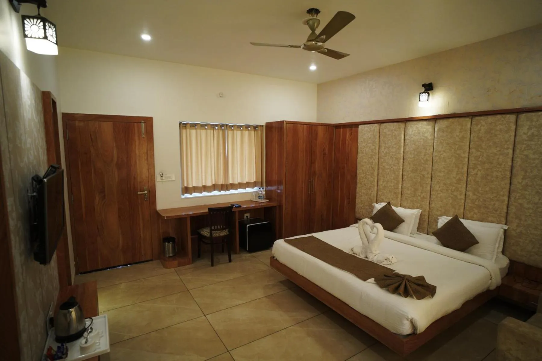 Photo of the whole room, Bed in Amar Bagh Resort