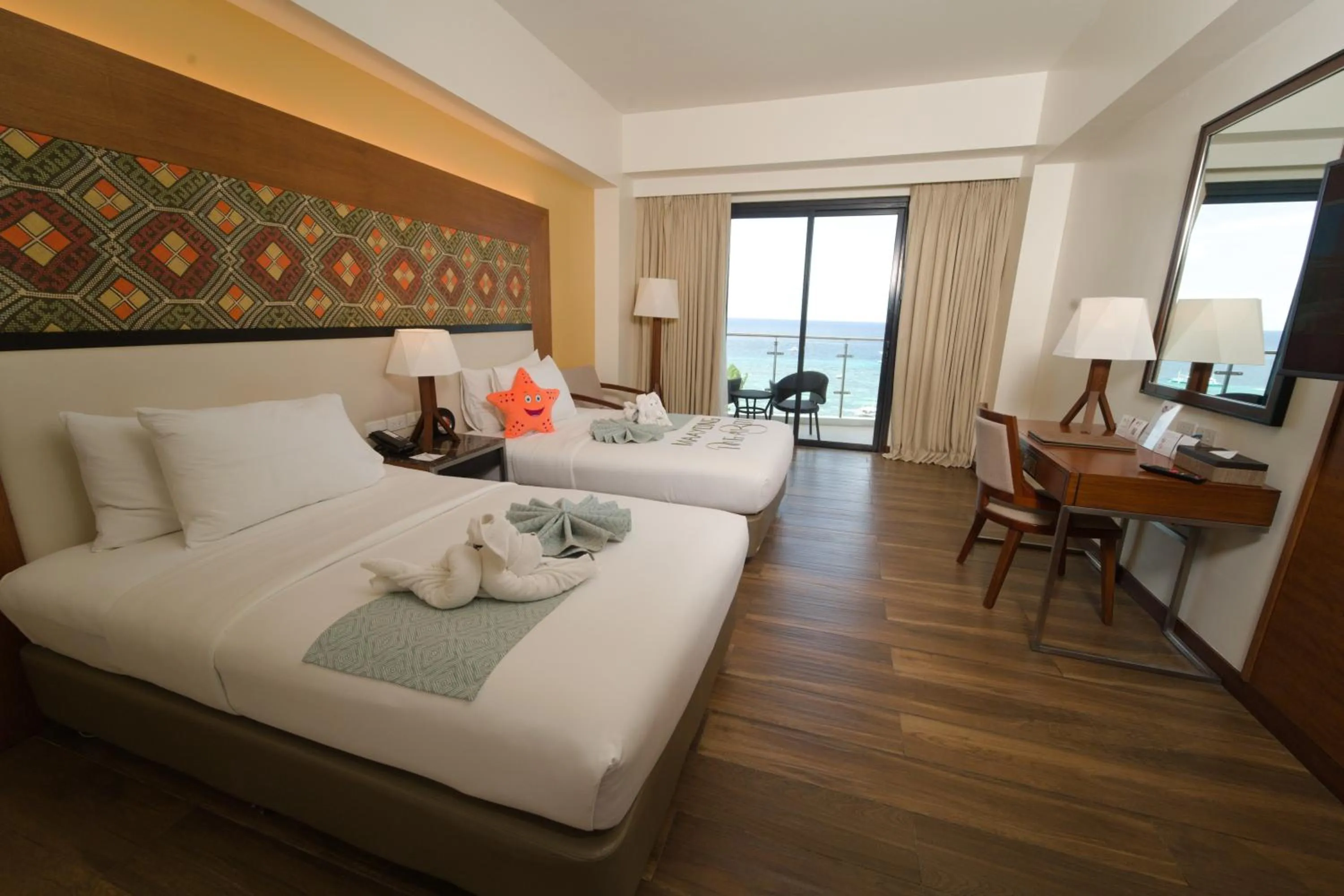 Guests, Bed in Best Western Plus The Ivywall Resort-Panglao