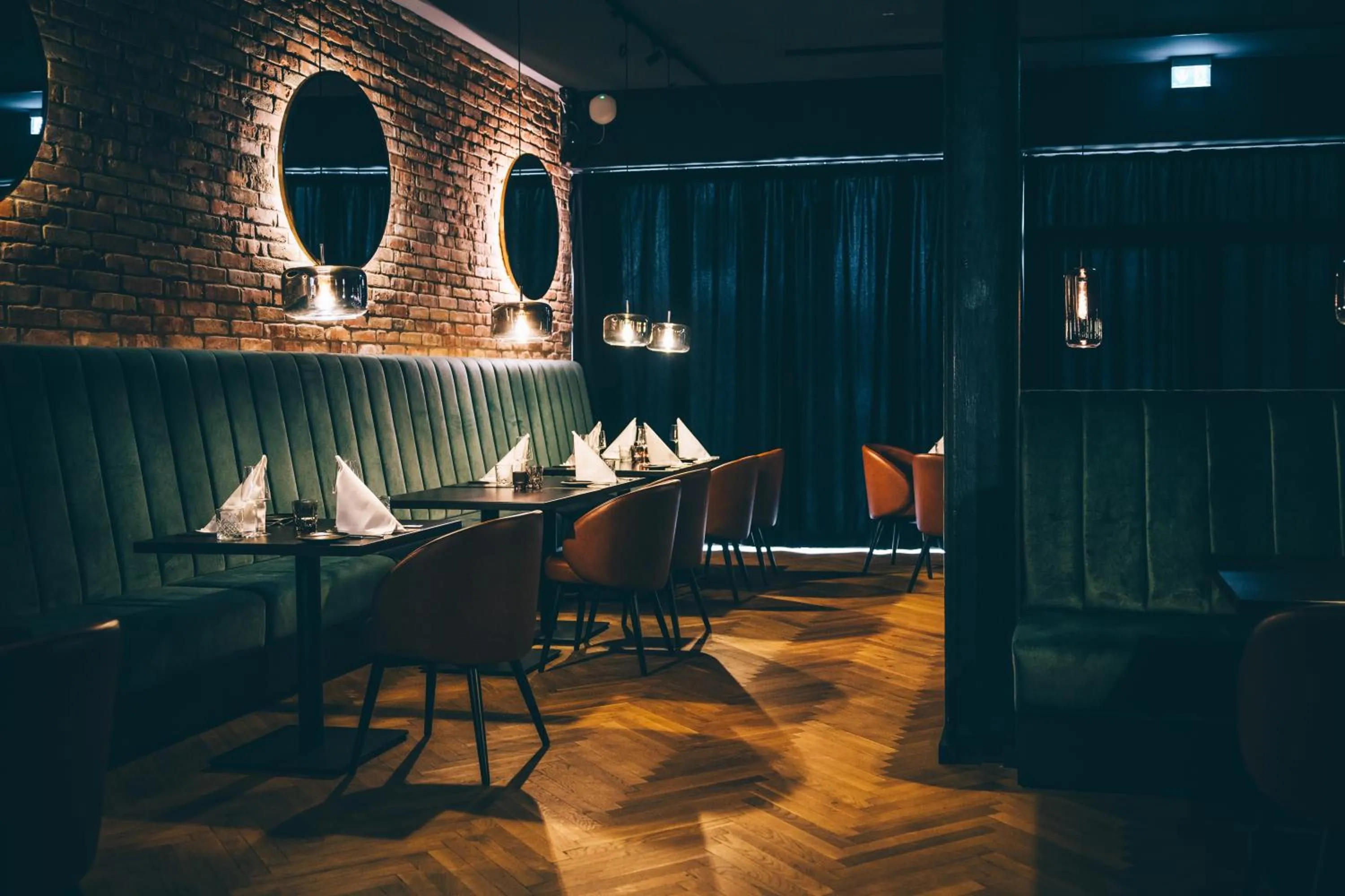 Restaurant/places to eat in 133 Boutique Hotel