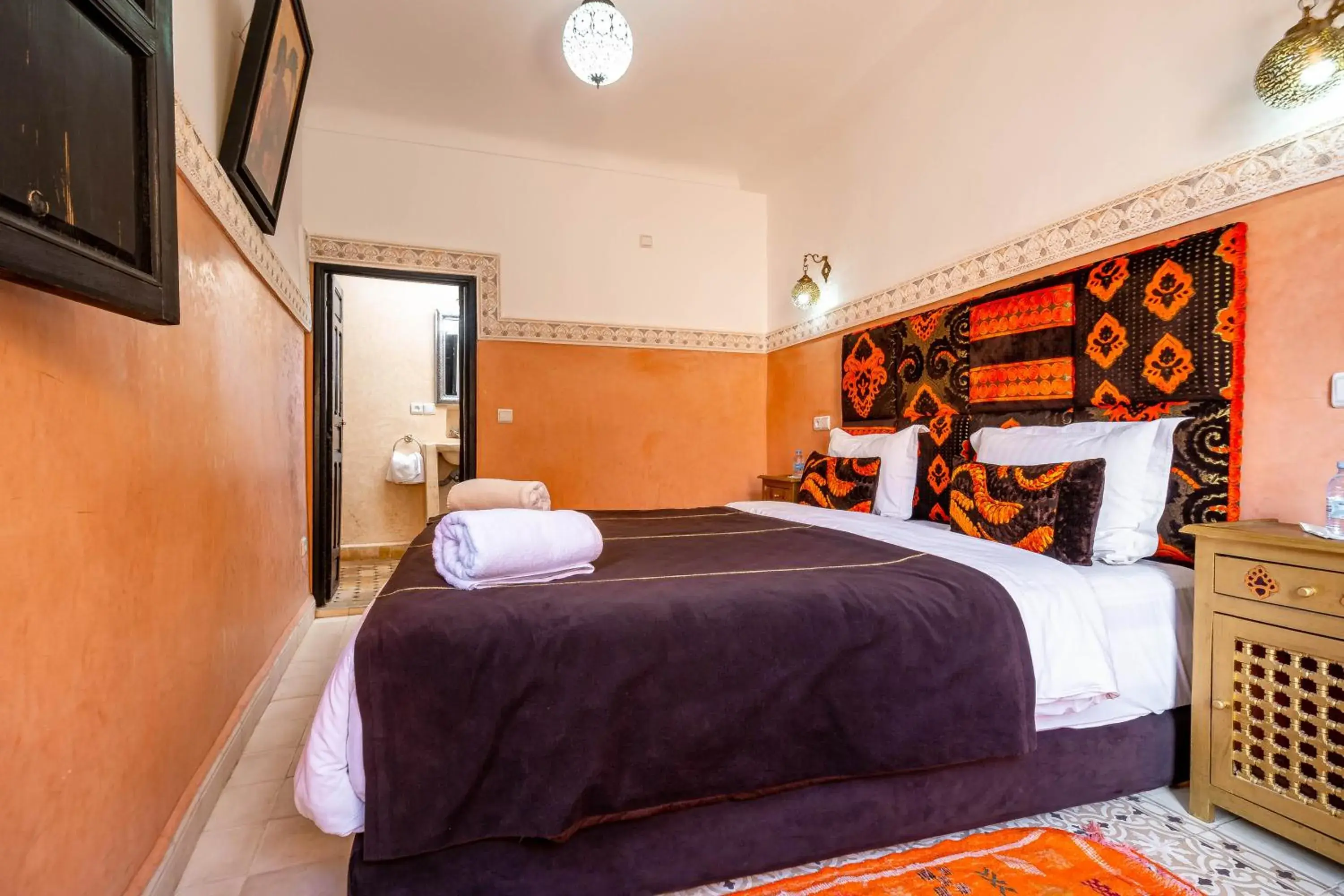 Photo of the whole room, Bed in RIAD LA GAZELLE DU SUD Photo of the whole room, Bed in RIAD LA GAZELLE DU SUD