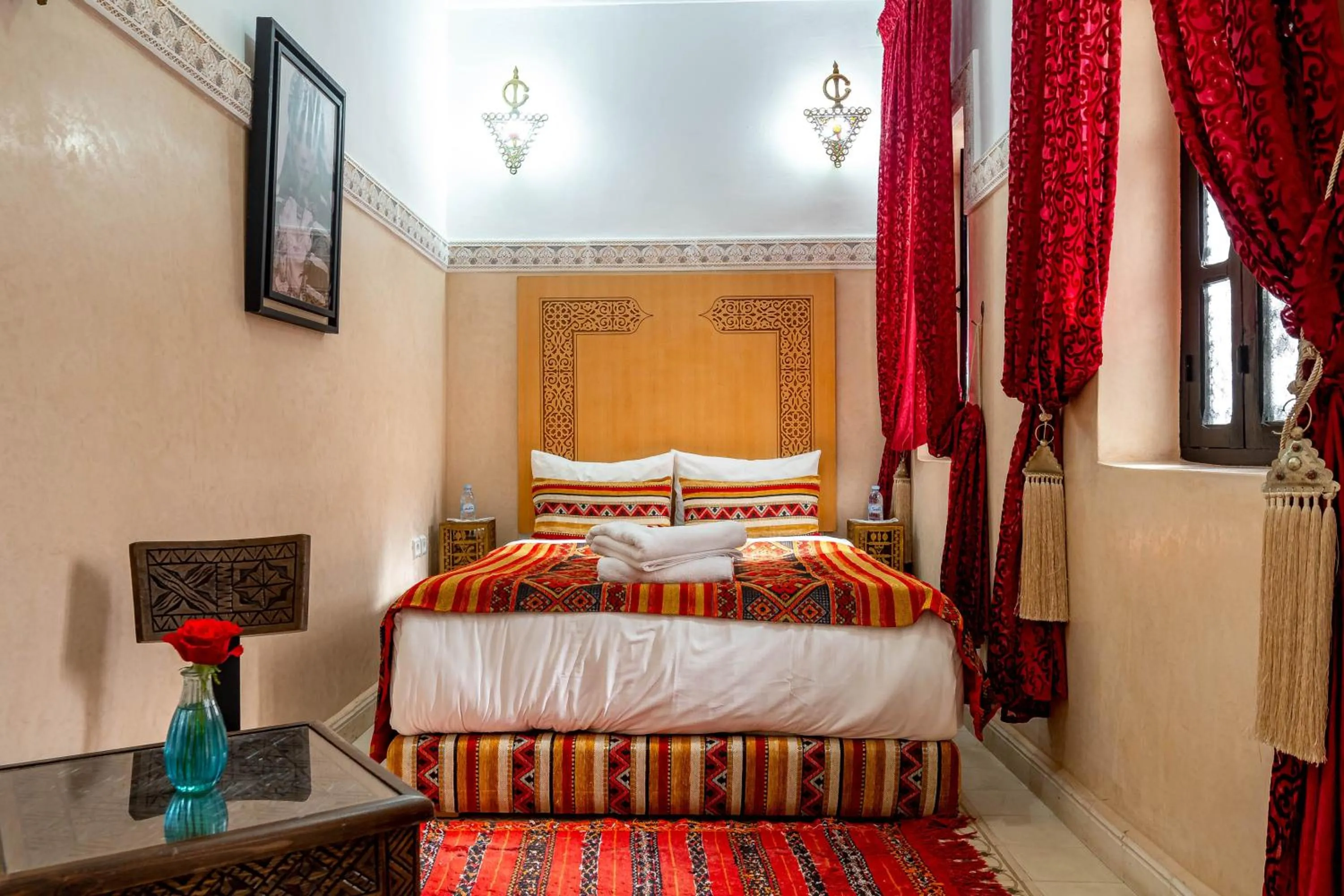 Photo of the whole room, Bed in RIAD LA GAZELLE DU SUD