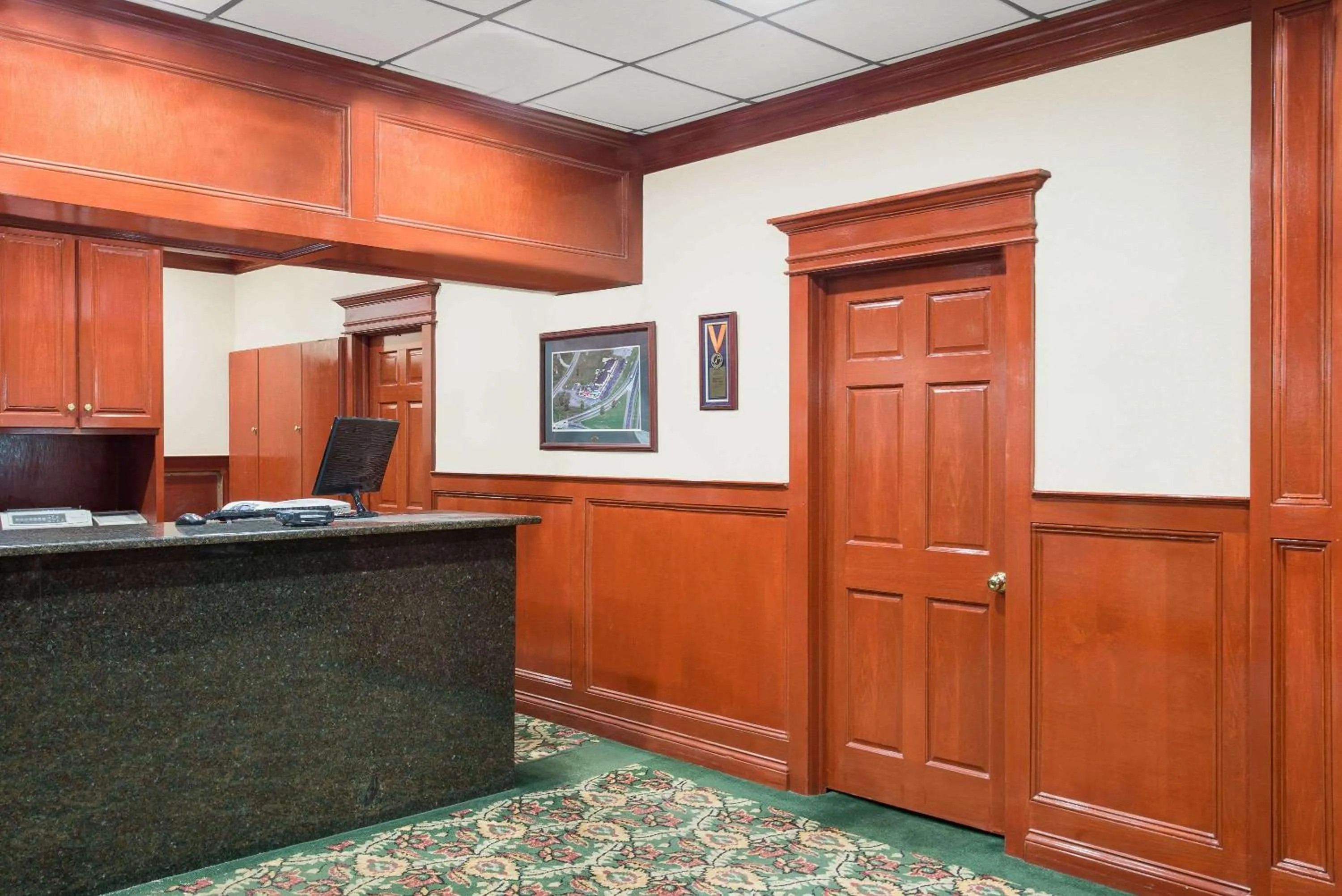 Lobby or reception in Howard Johnson by Wyndham Saugerties